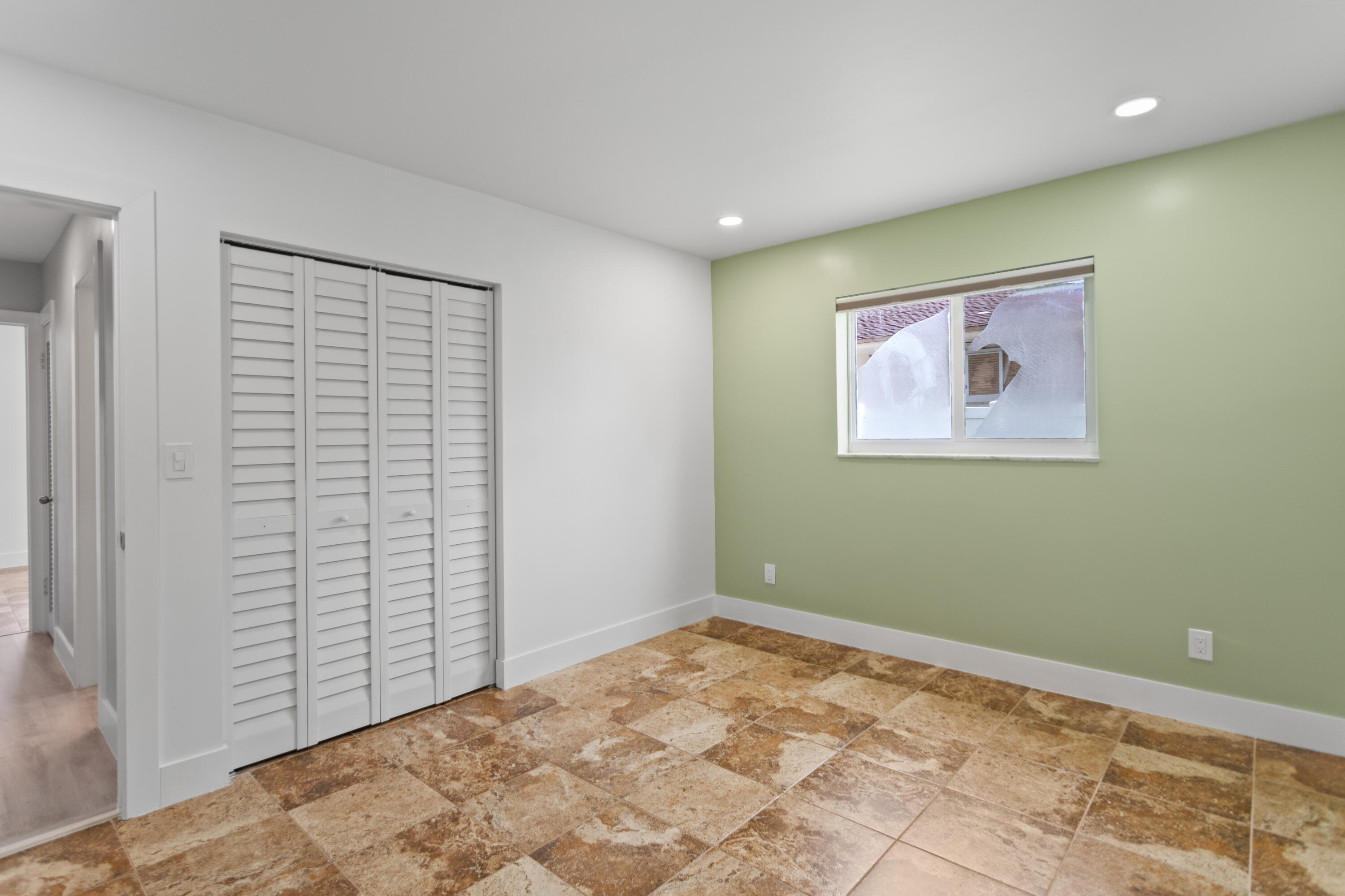 317 NE 3RD, Dania Beach FL 33004