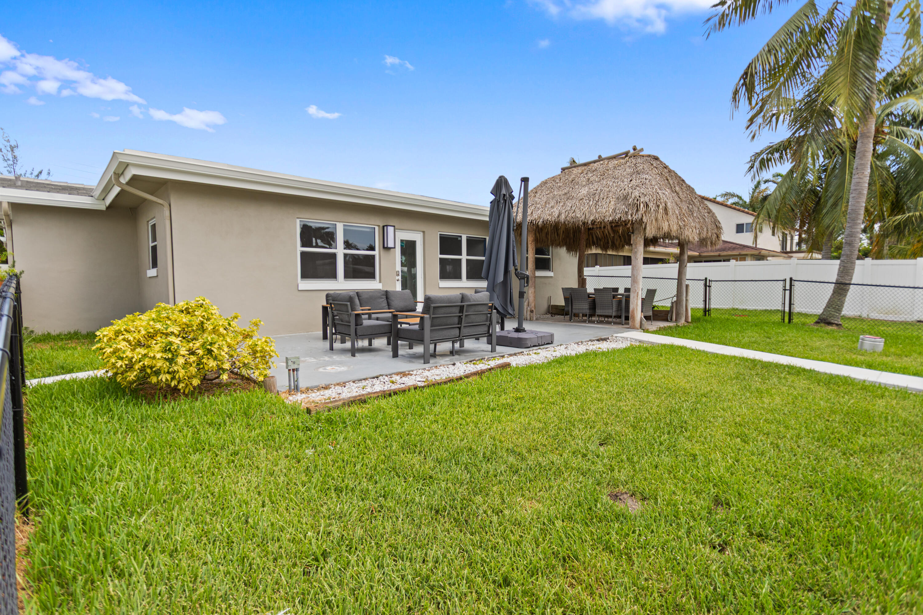 317 NE 3RD, Dania Beach FL 33004