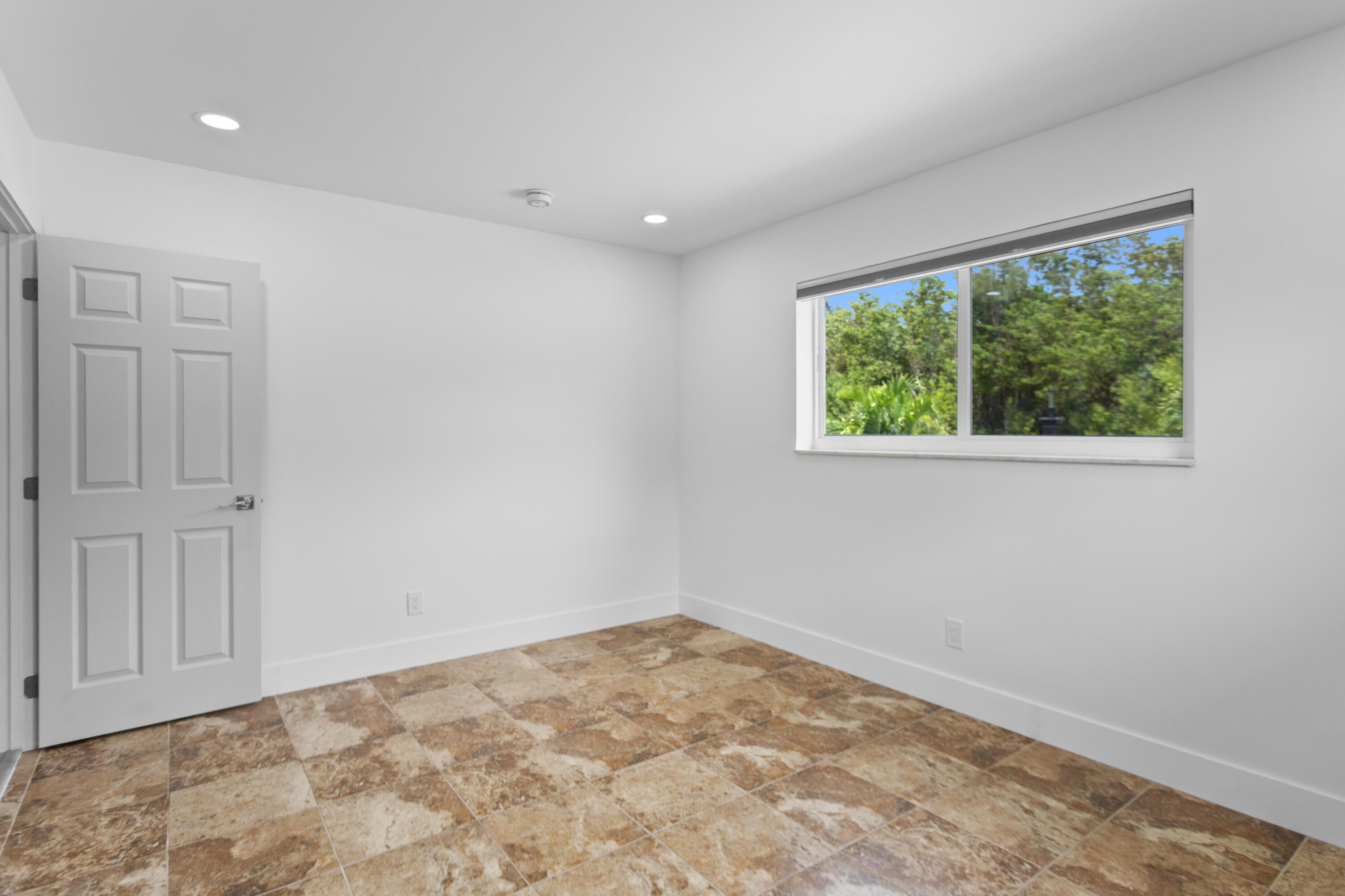 317 NE 3RD, Dania Beach FL 33004