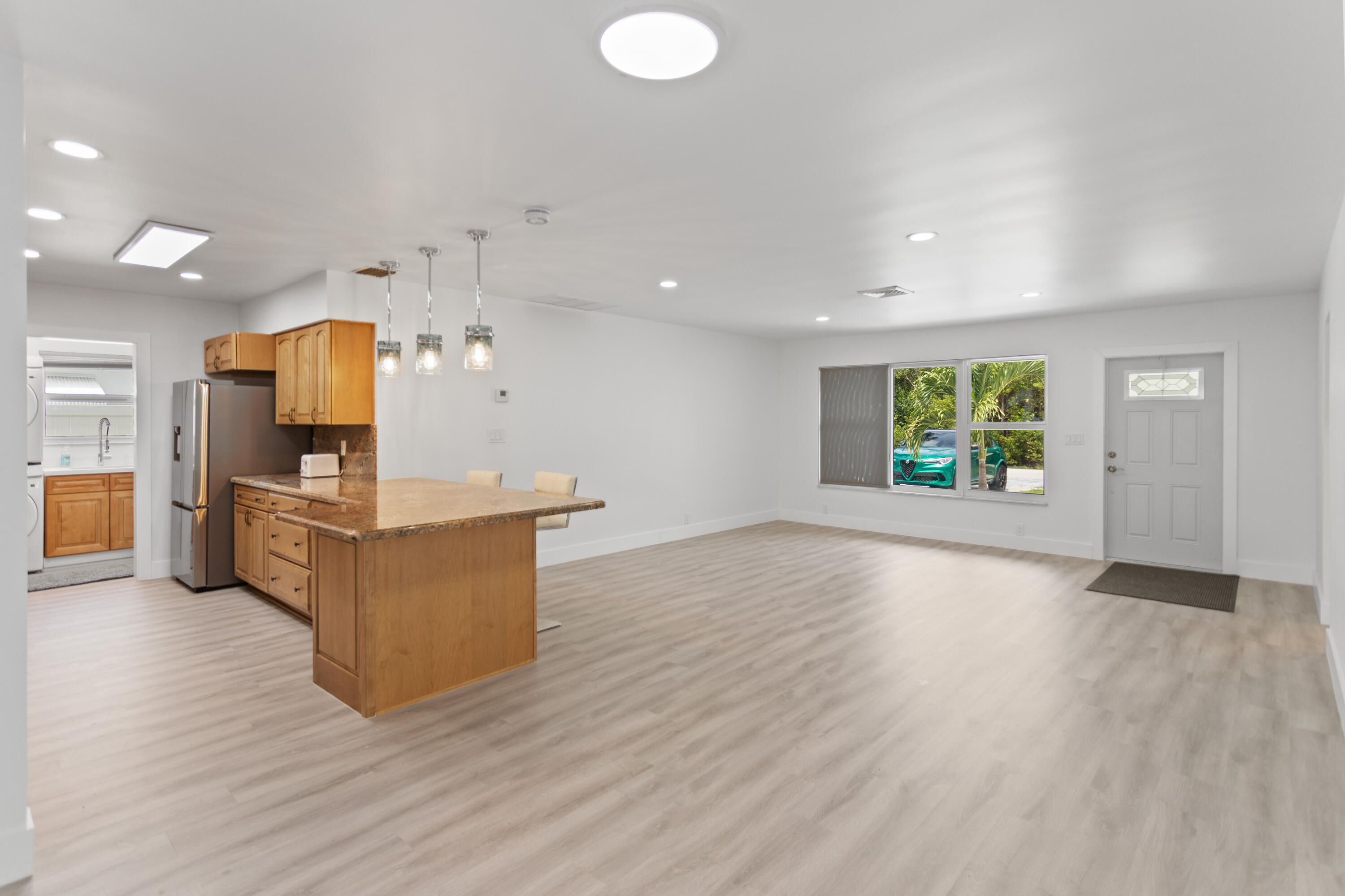 317 NE 3RD, Dania Beach FL 33004