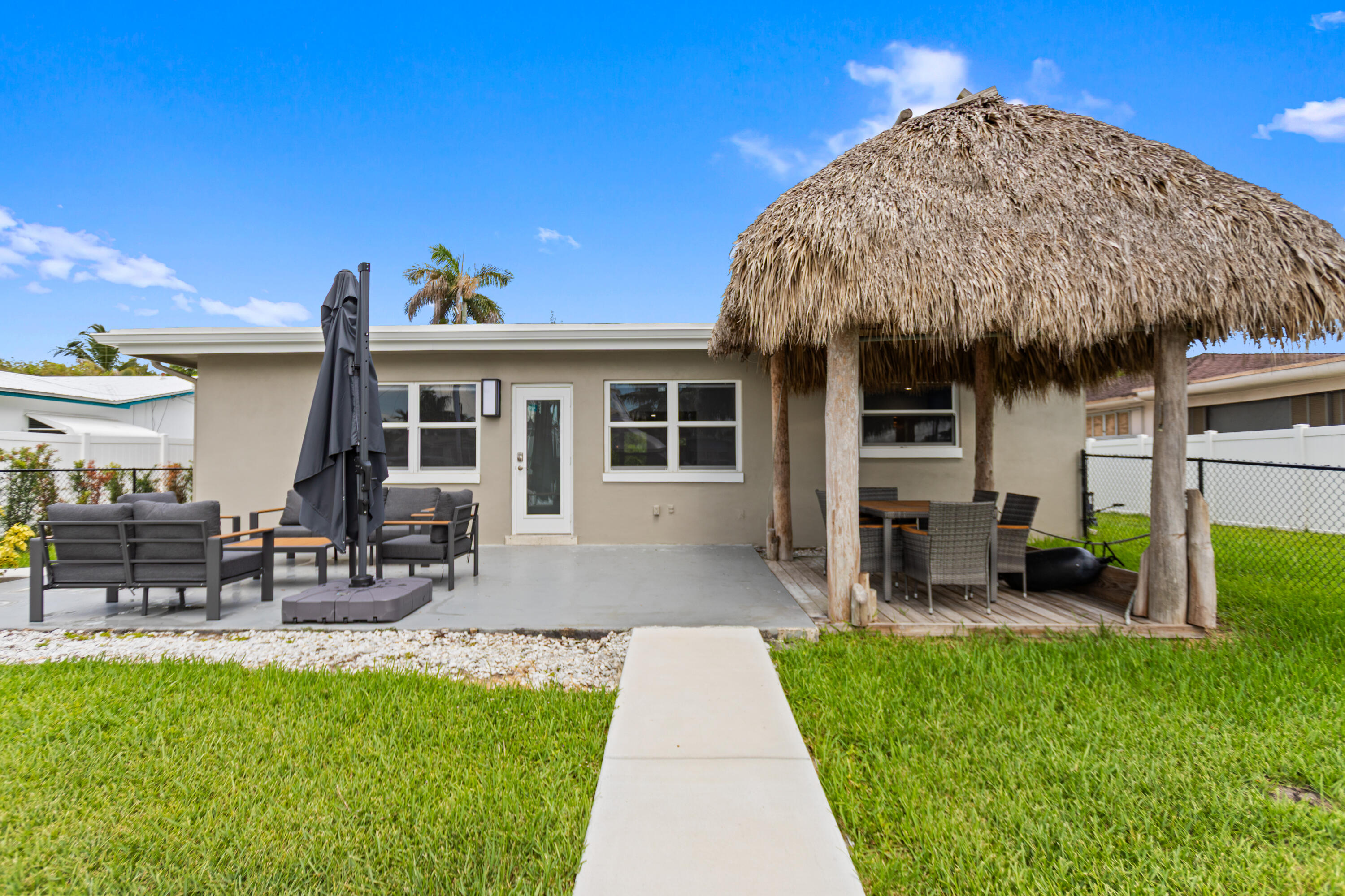 317 NE 3RD, Dania Beach FL 33004