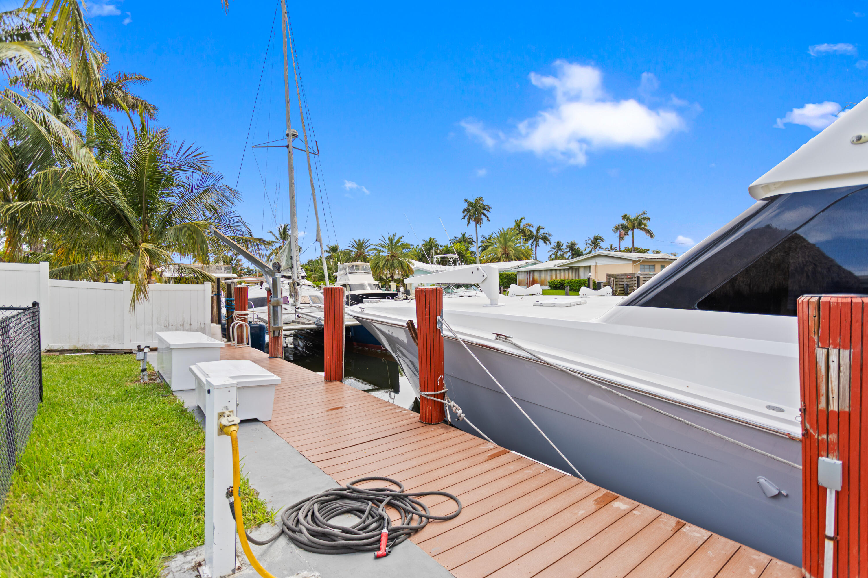 317 NE 3RD, Dania Beach FL 33004