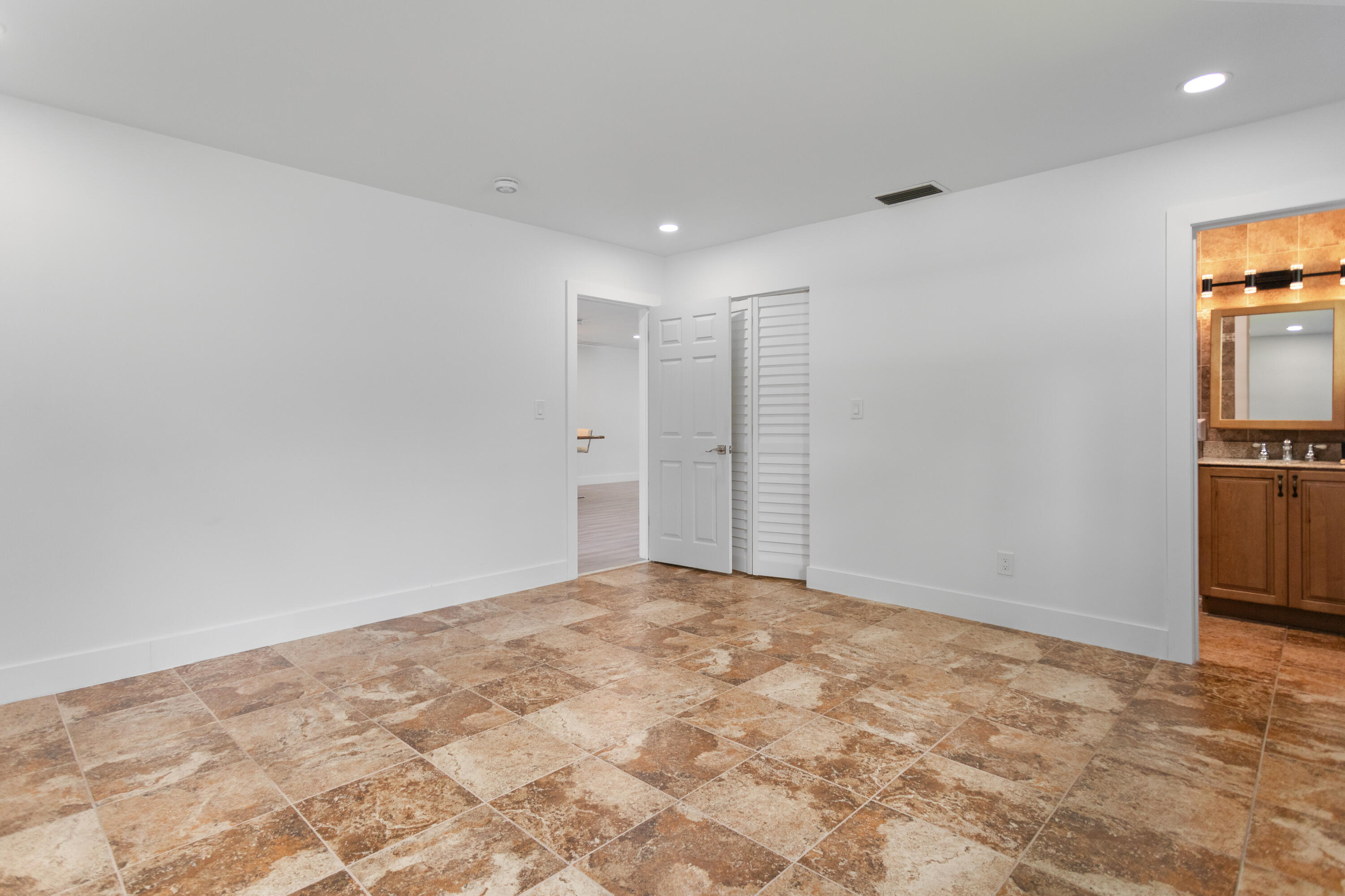 317 NE 3RD, Dania Beach FL 33004