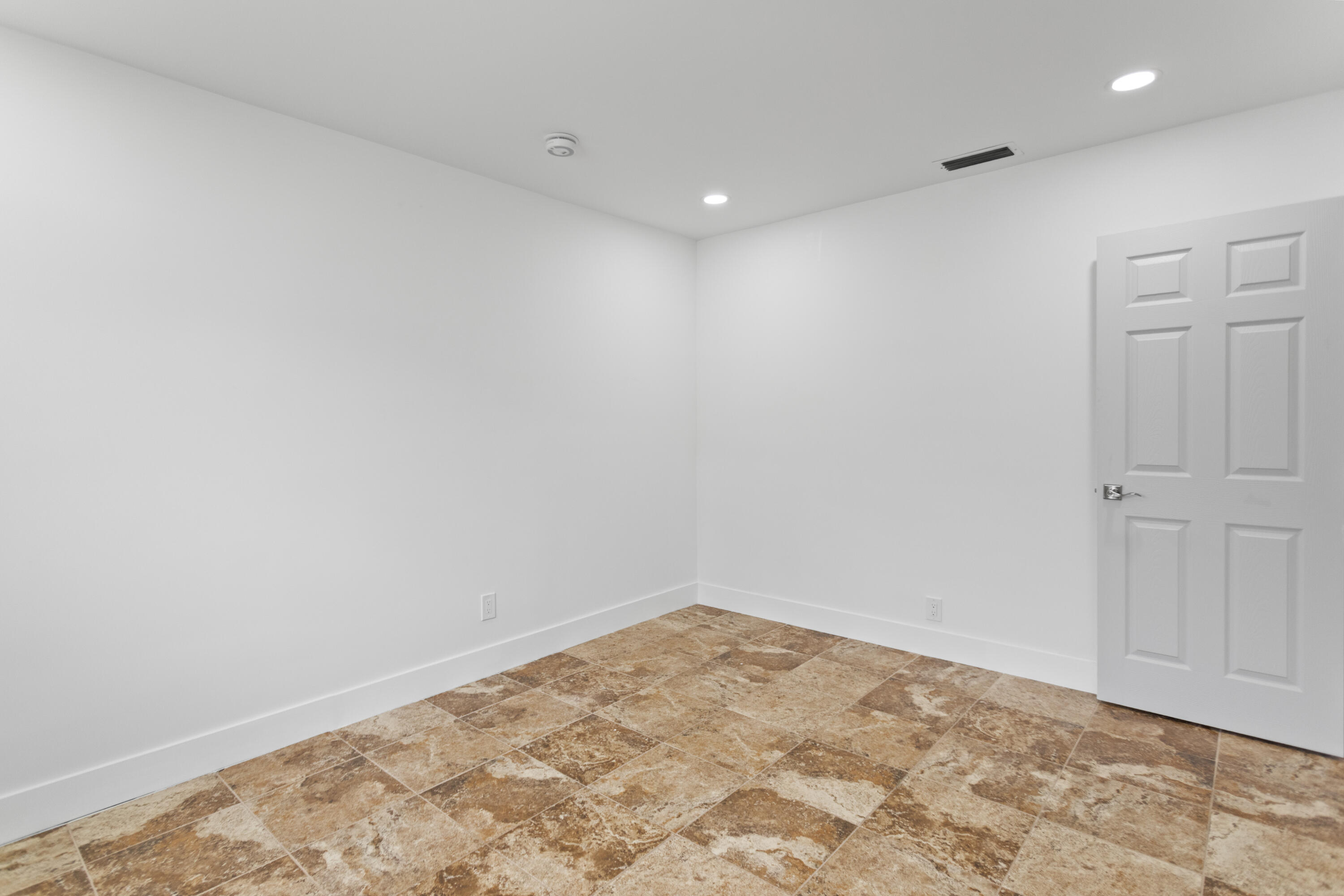 317 NE 3RD, Dania Beach FL 33004