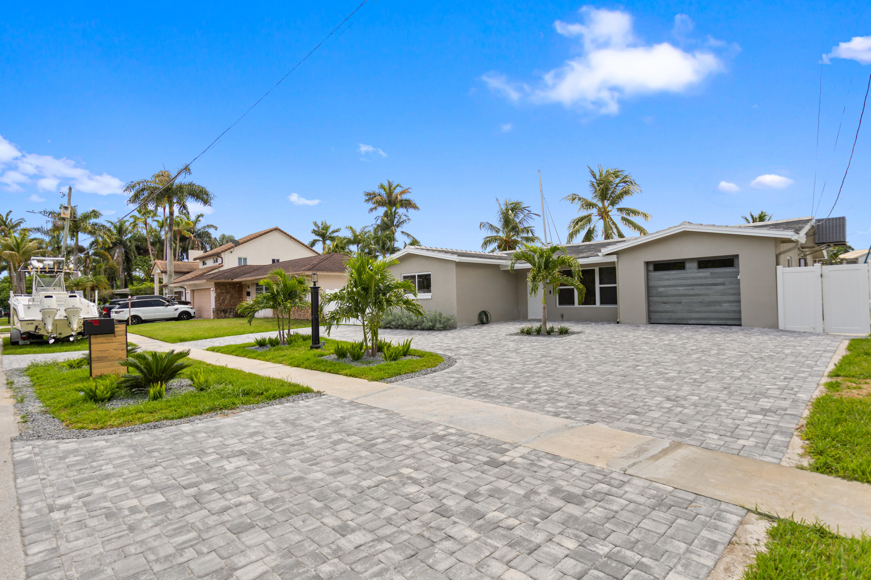 317 NE 3RD, Dania Beach FL 33004