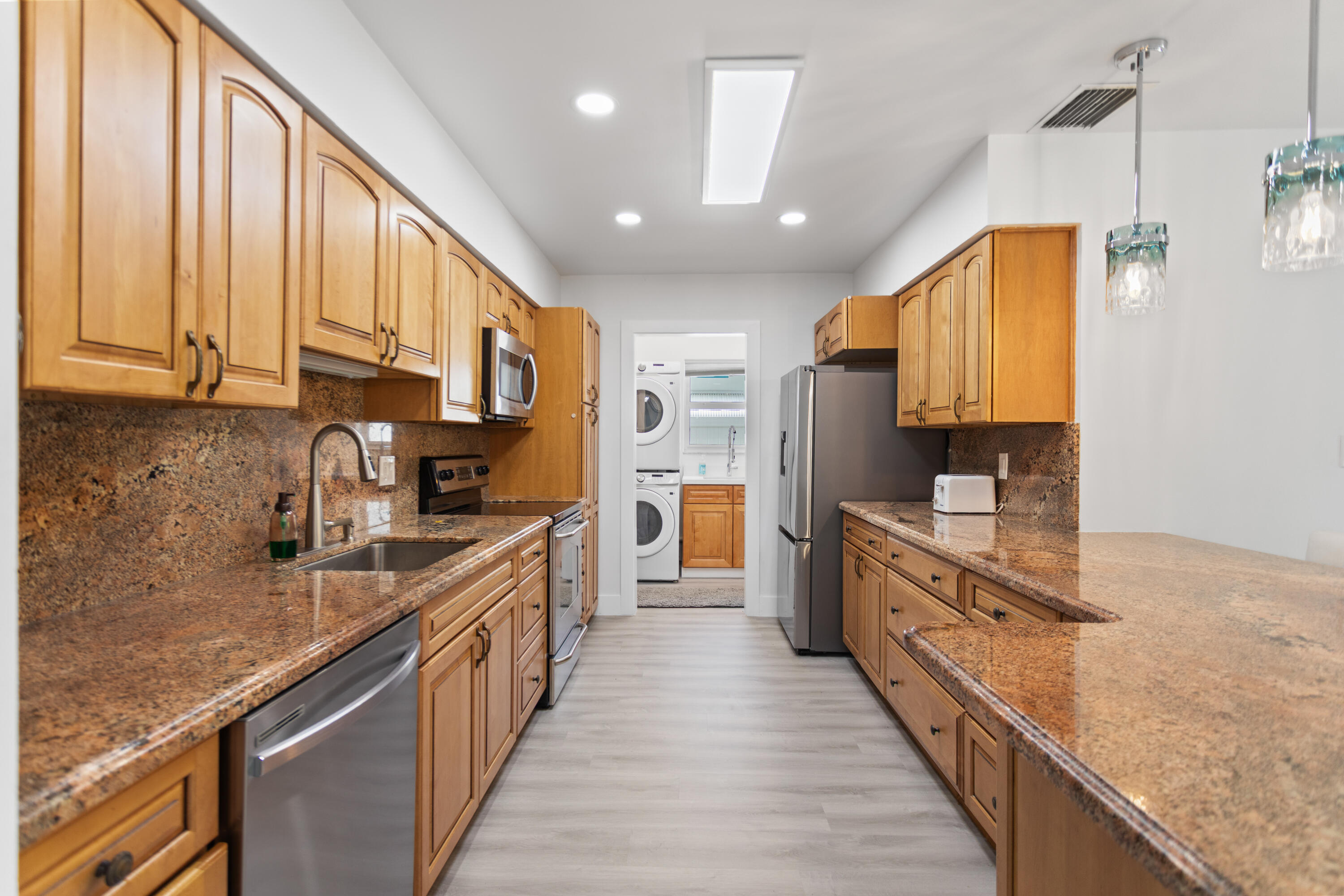 317 NE 3RD, Dania Beach FL 33004