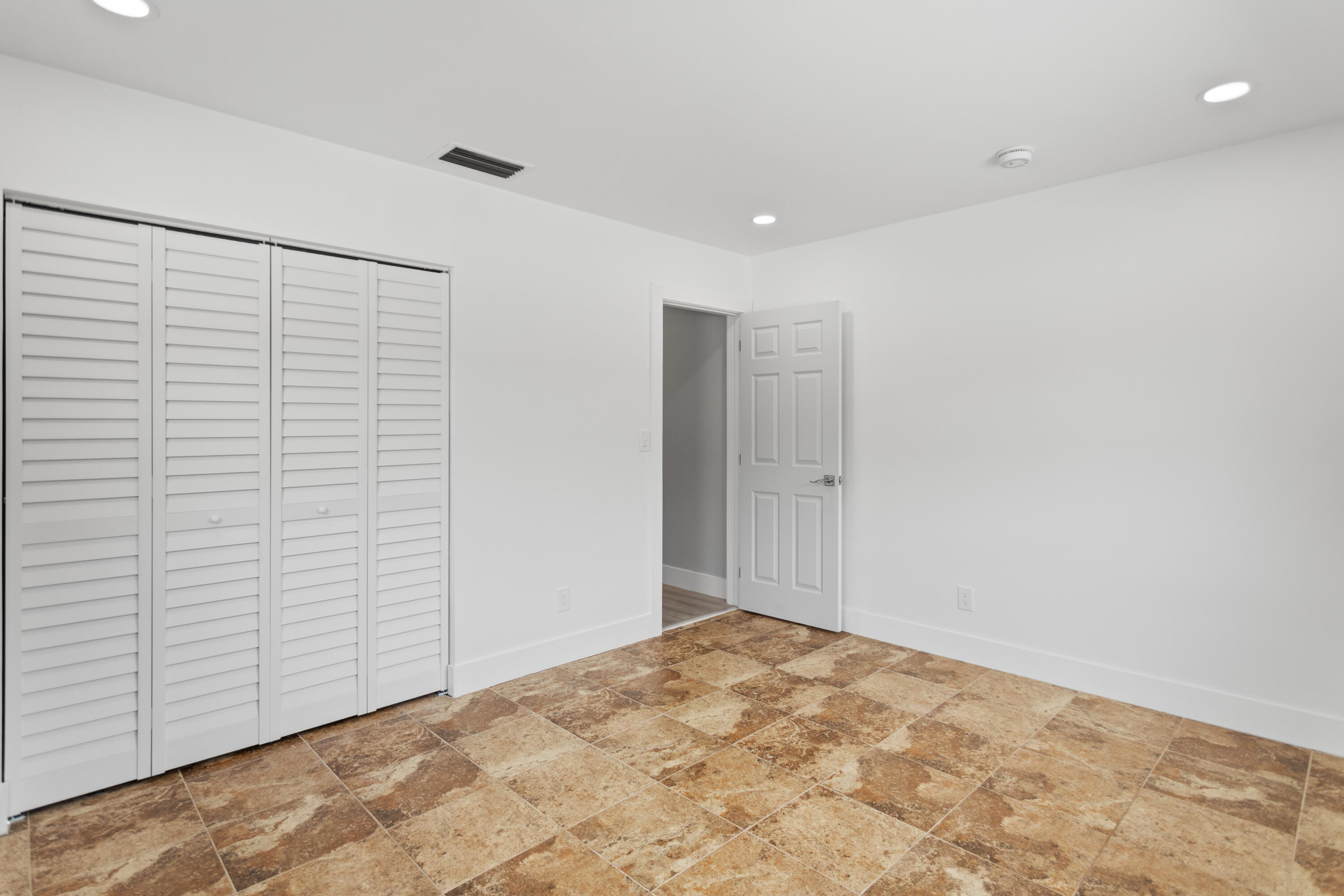 317 NE 3RD, Dania Beach FL 33004