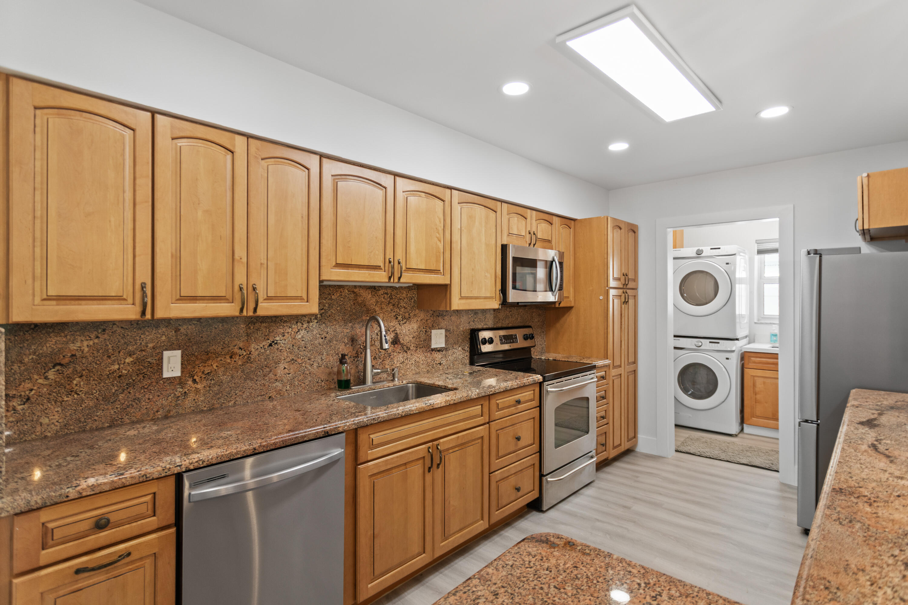 317 NE 3RD, Dania Beach FL 33004
