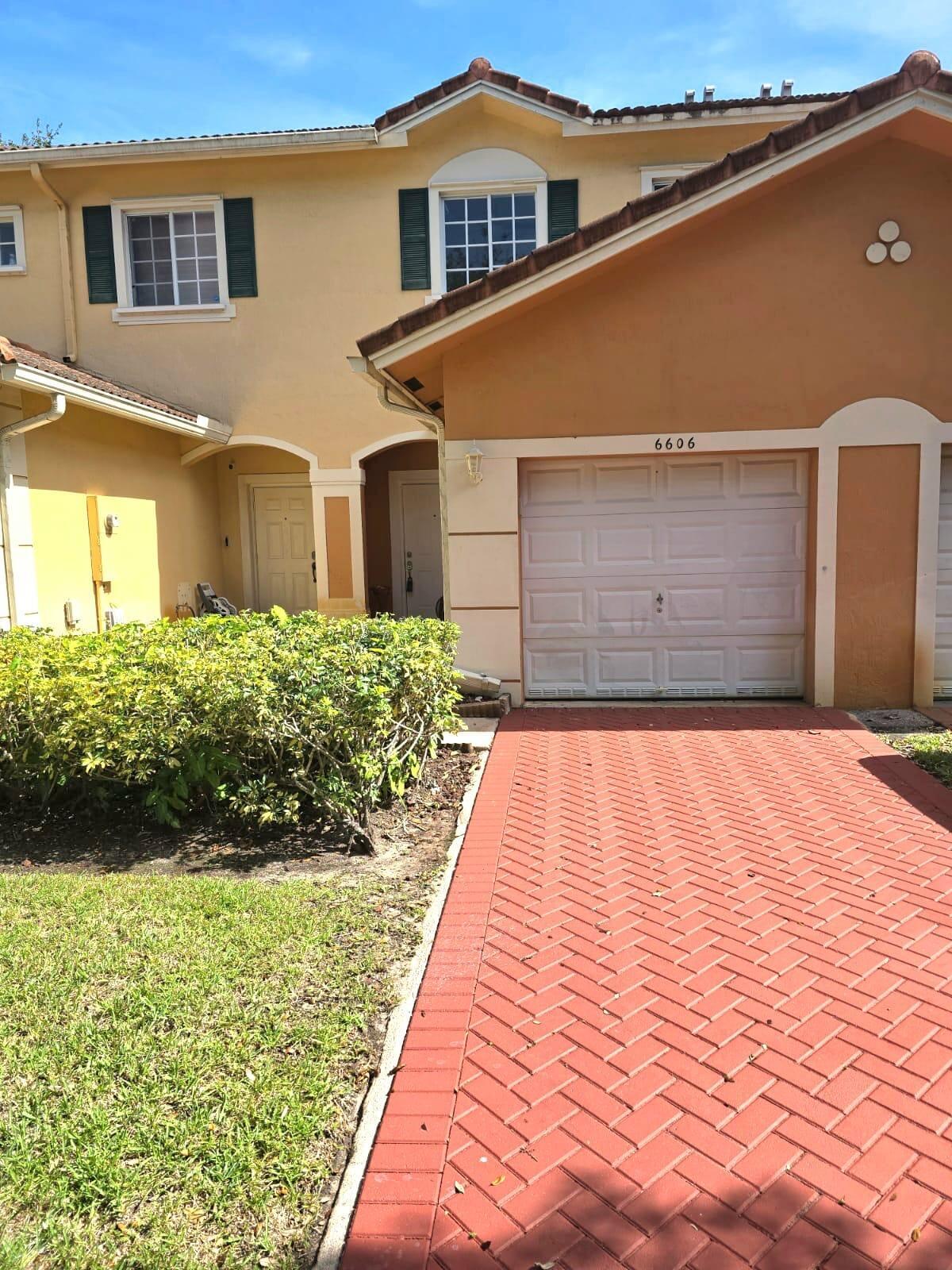 6606 CATALINA, Tamarac FL 33321