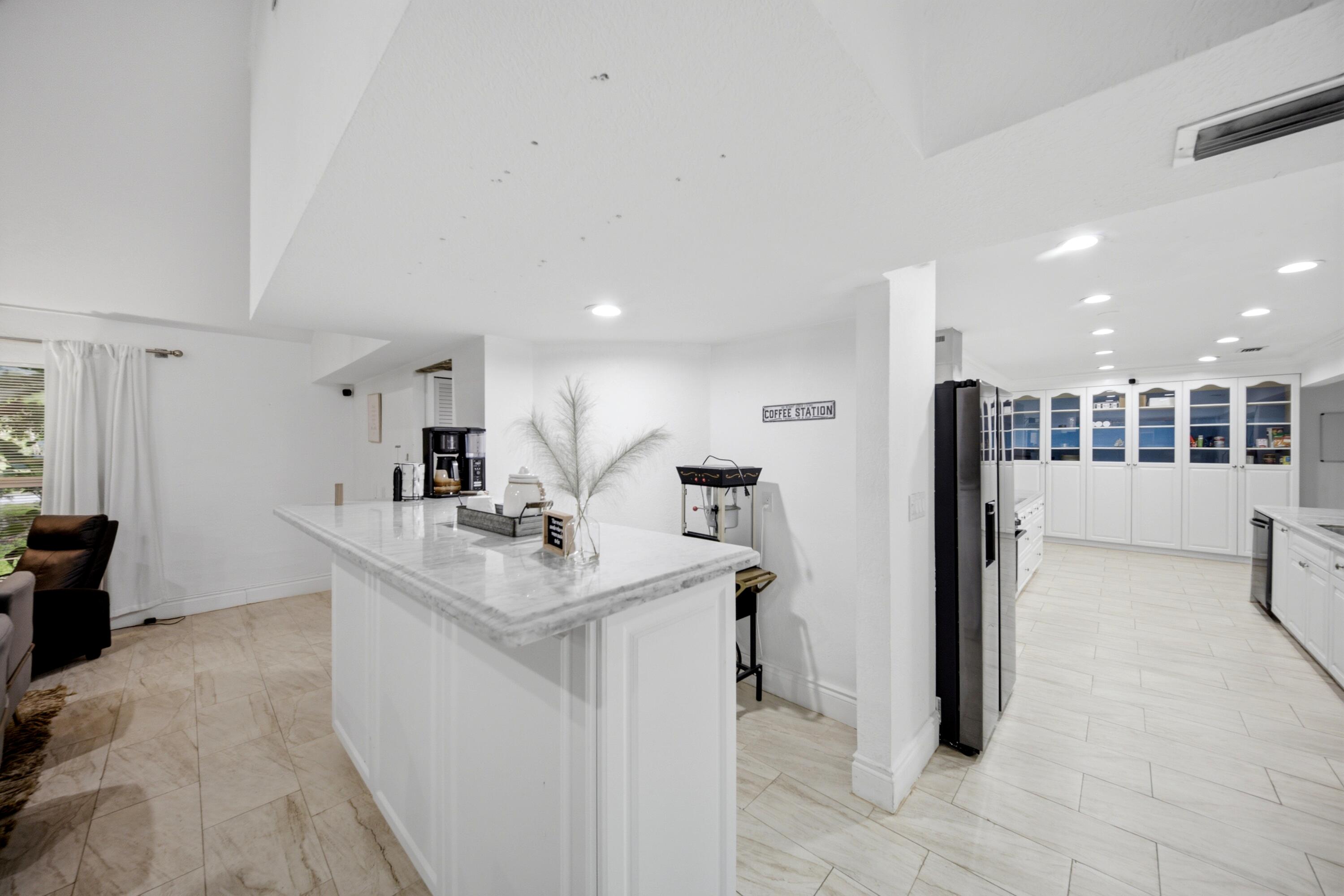 4020 NW 101ST, Coral Springs FL 33065