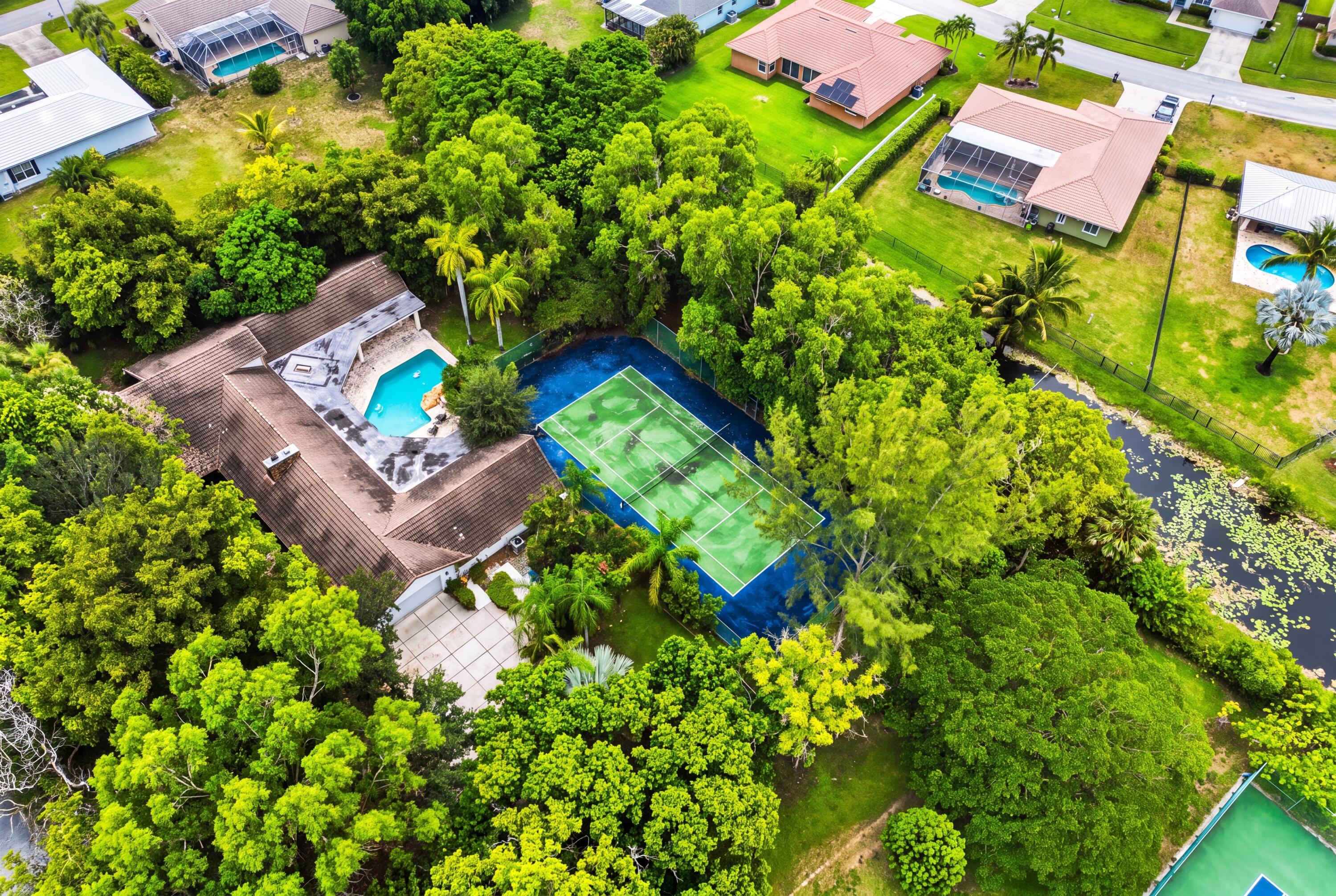 4020 NW 101ST, Coral Springs FL 33065