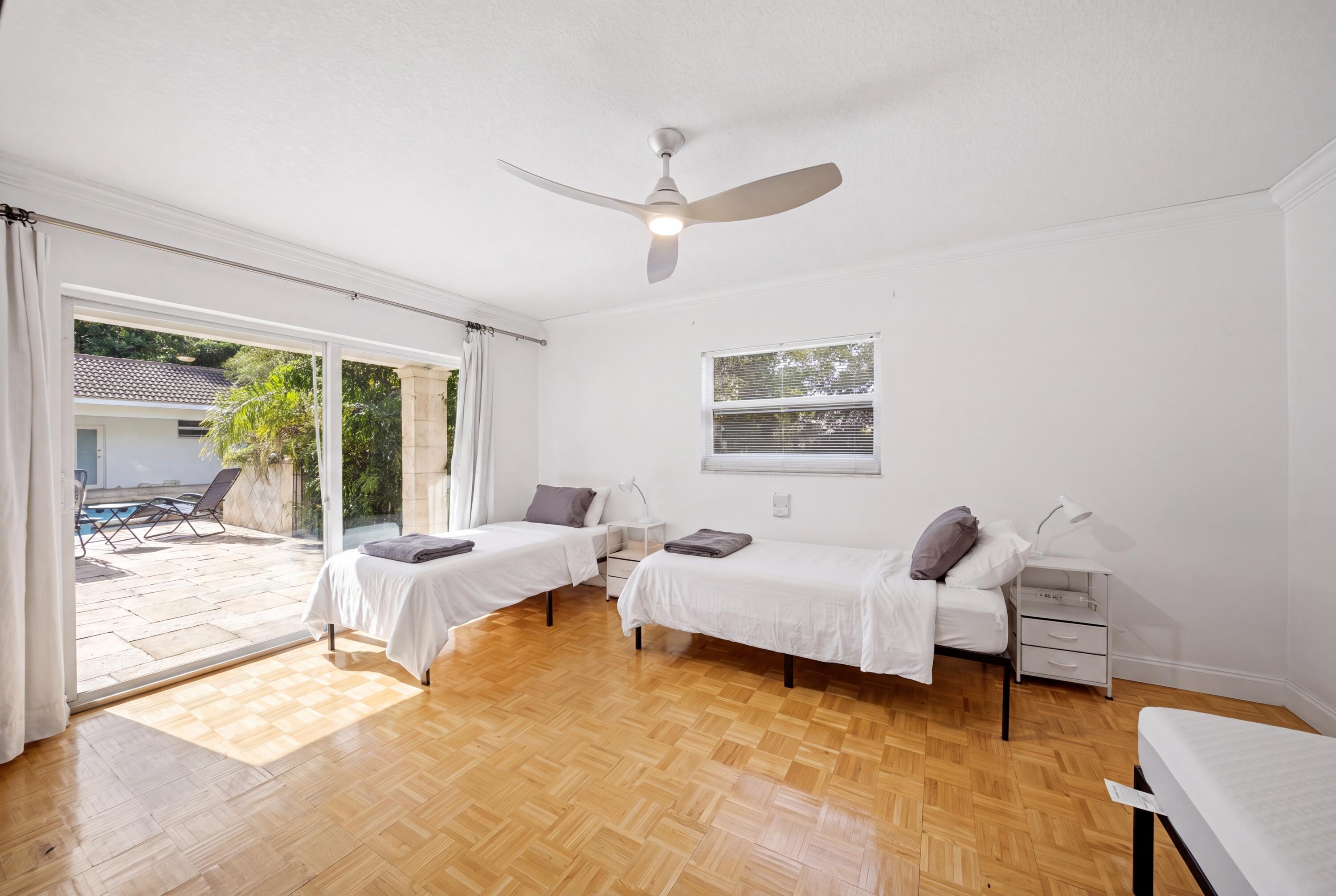 4020 NW 101ST, Coral Springs FL 33065