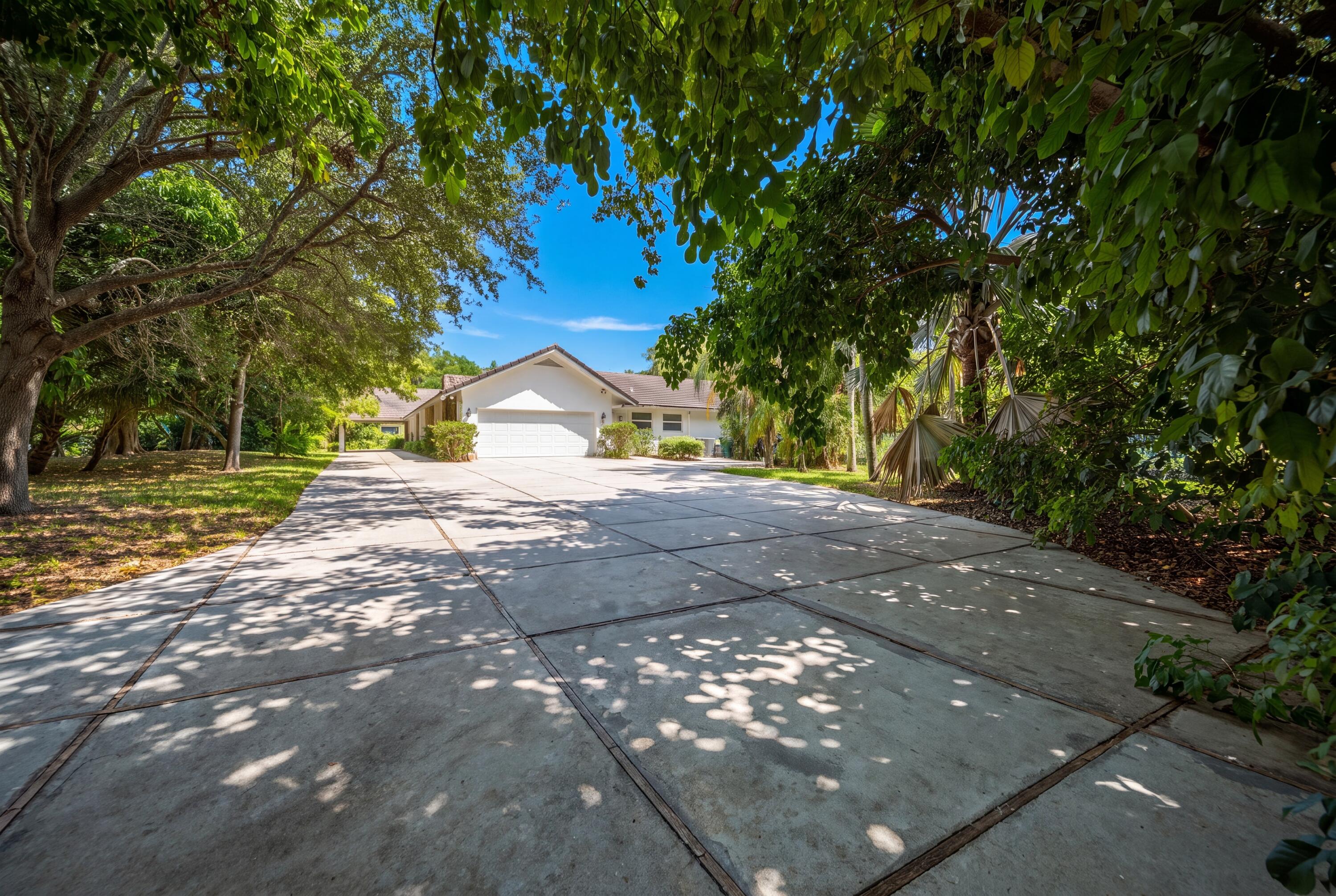 4020 NW 101ST, Coral Springs FL 33065