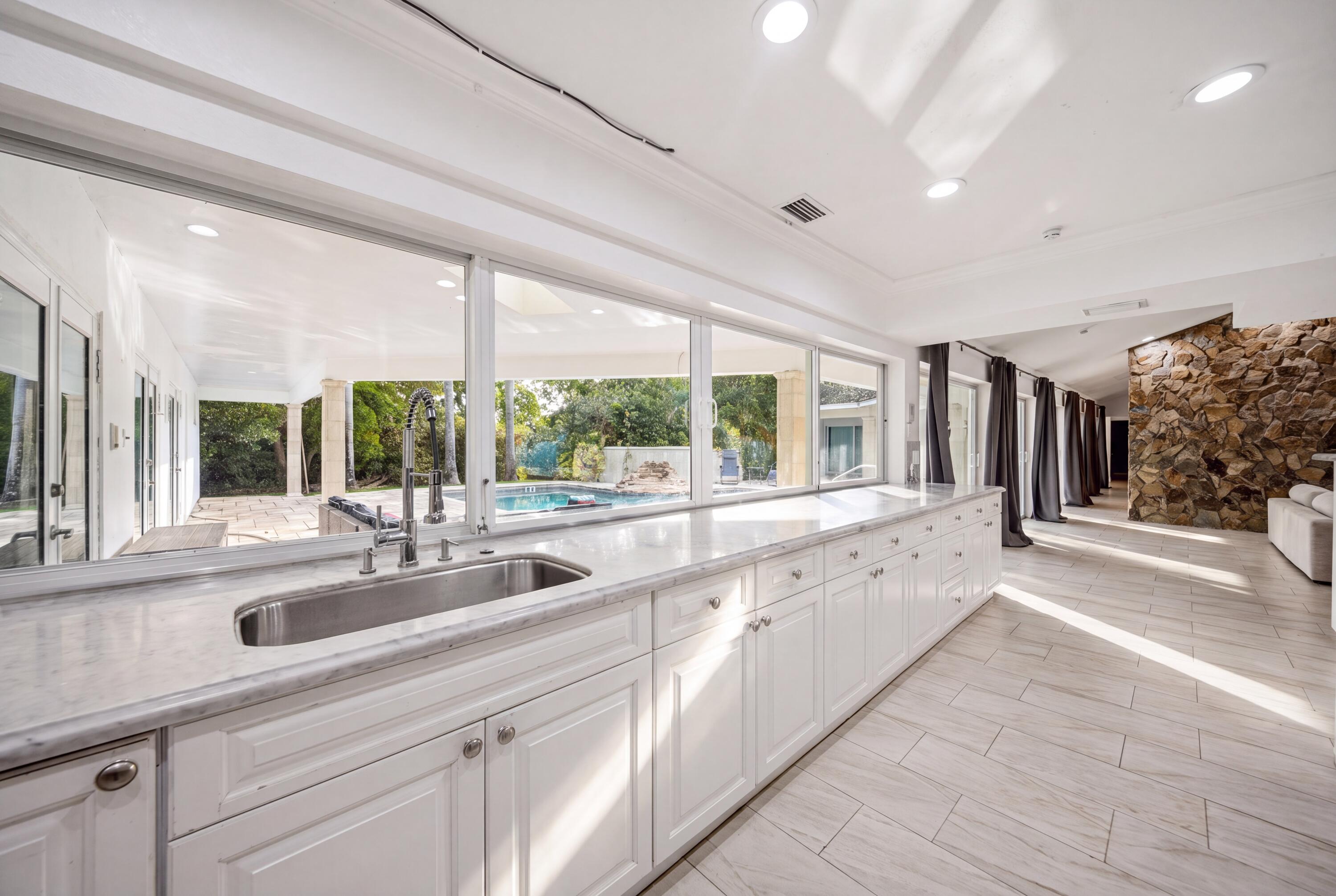 4020 NW 101ST, Coral Springs FL 33065