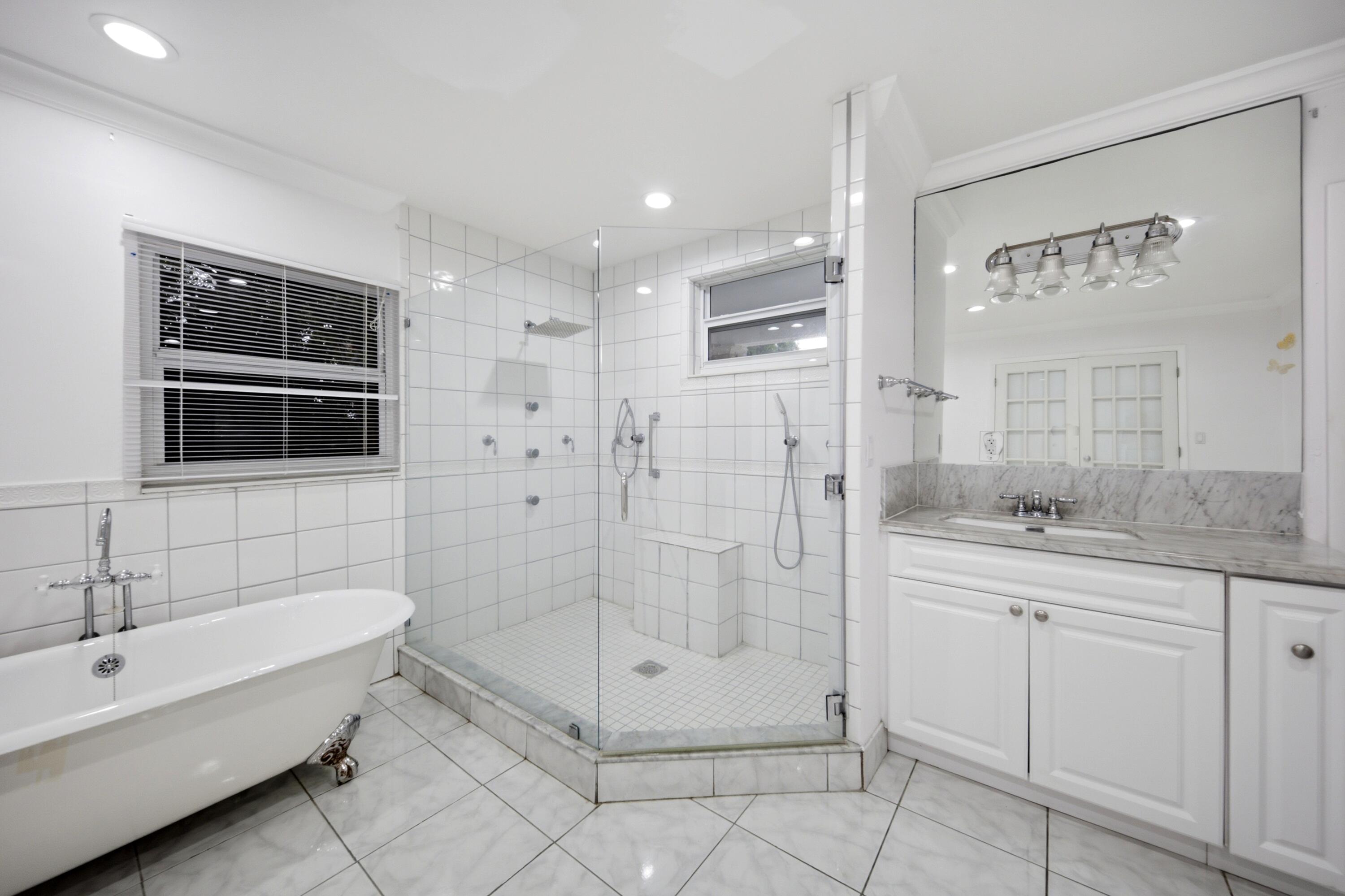 4020 NW 101ST, Coral Springs FL 33065