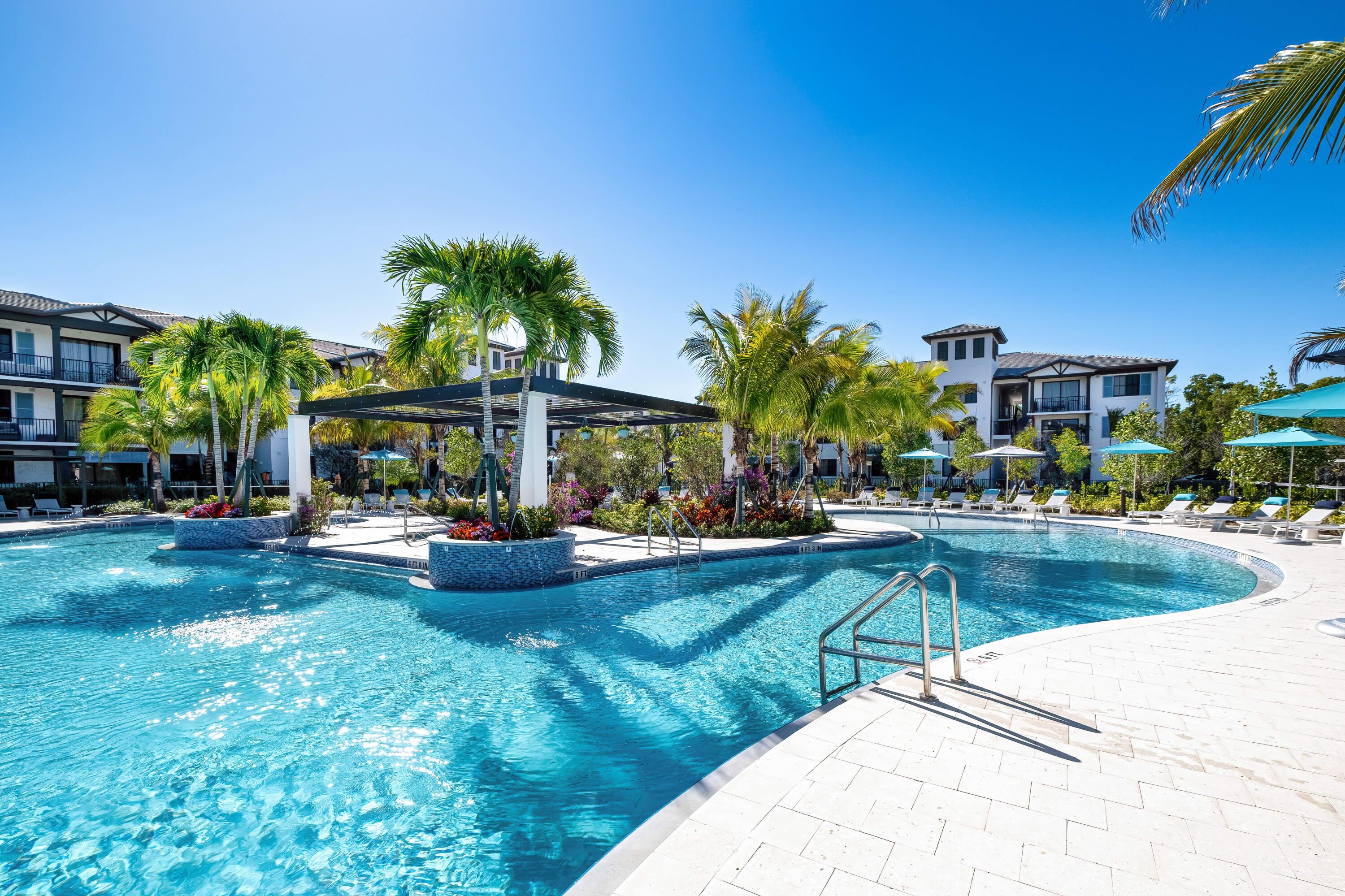 2000 Stirling #3-101, Hollywood FL 33020