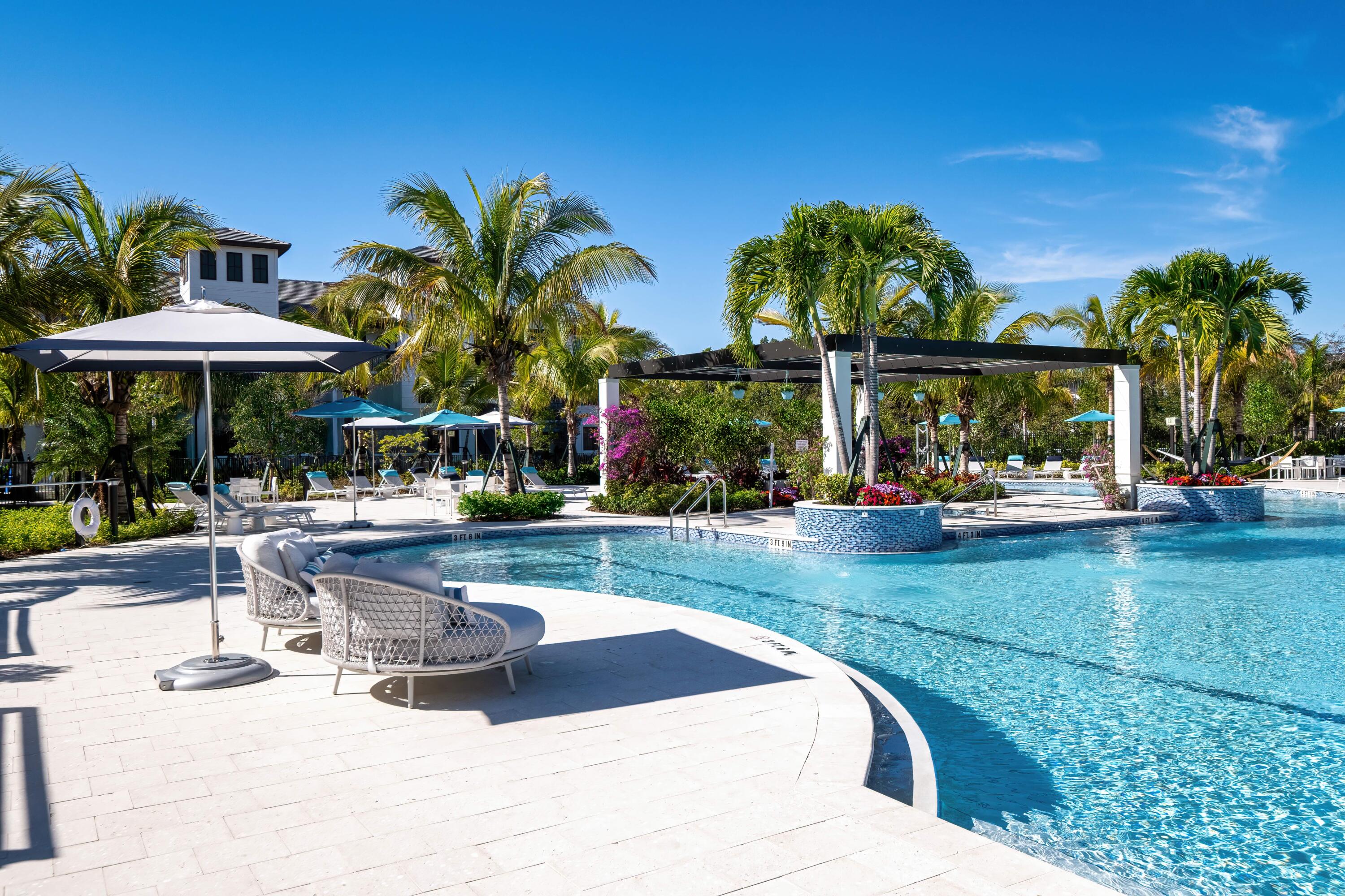 2000 Stirling #3-101, Hollywood FL 33020