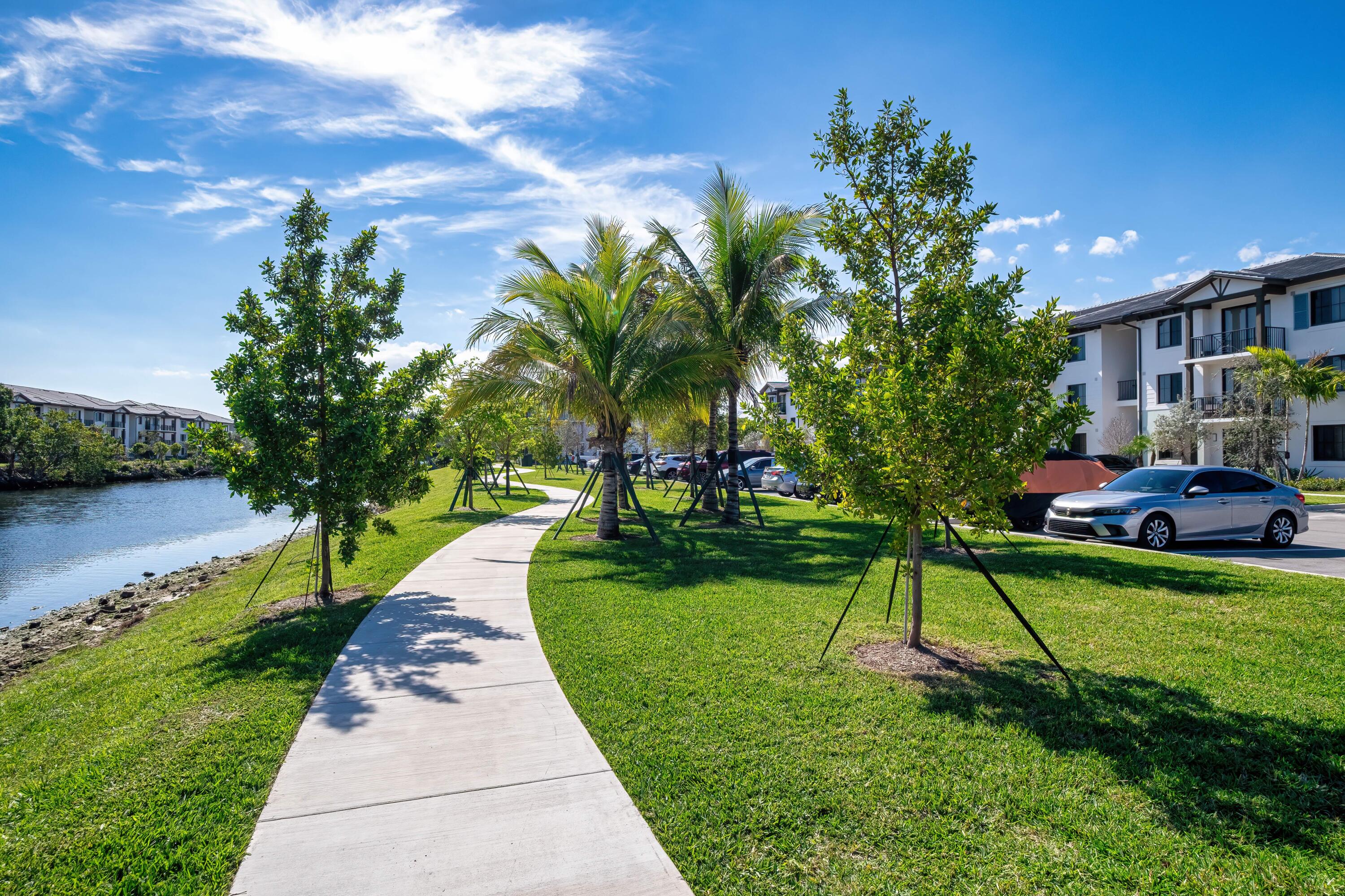 2000 Stirling #3-101, Hollywood FL 33020