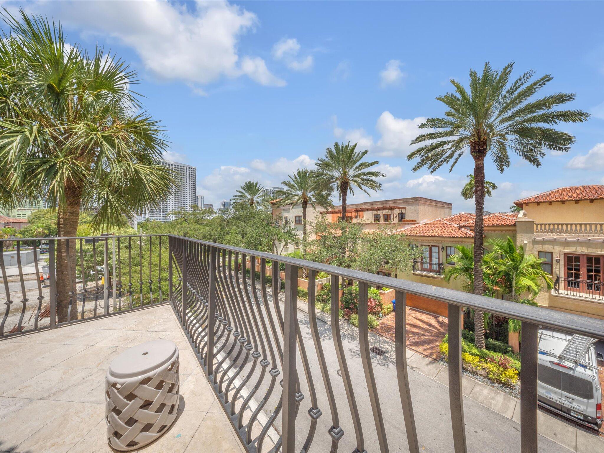 1111 E Las Olas #308, Fort Lauderdale FL 33301
