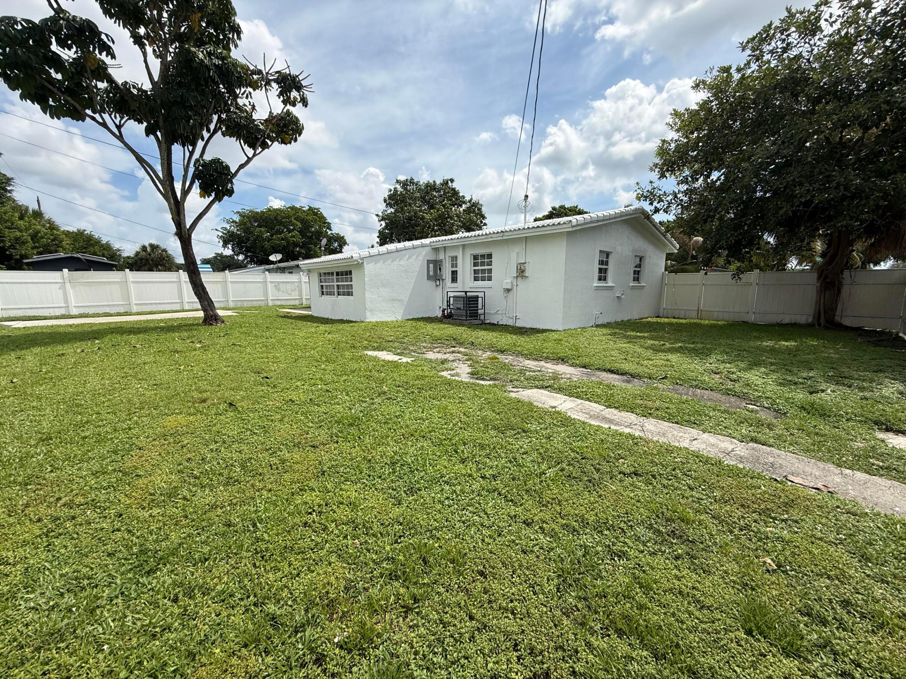 1751 NW 34TH, Lauderhill FL 33311