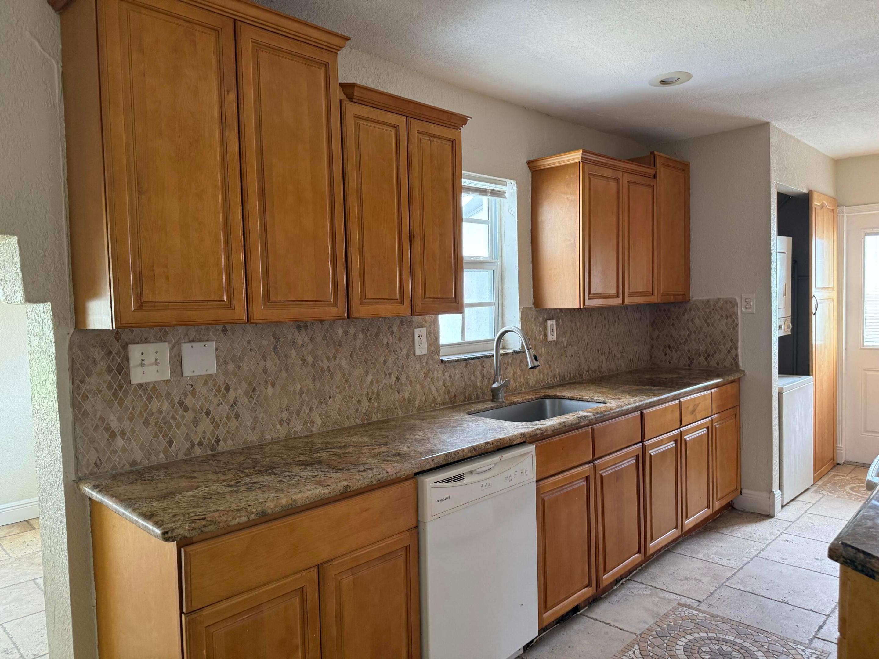 1751 NW 34TH, Lauderhill FL 33311
