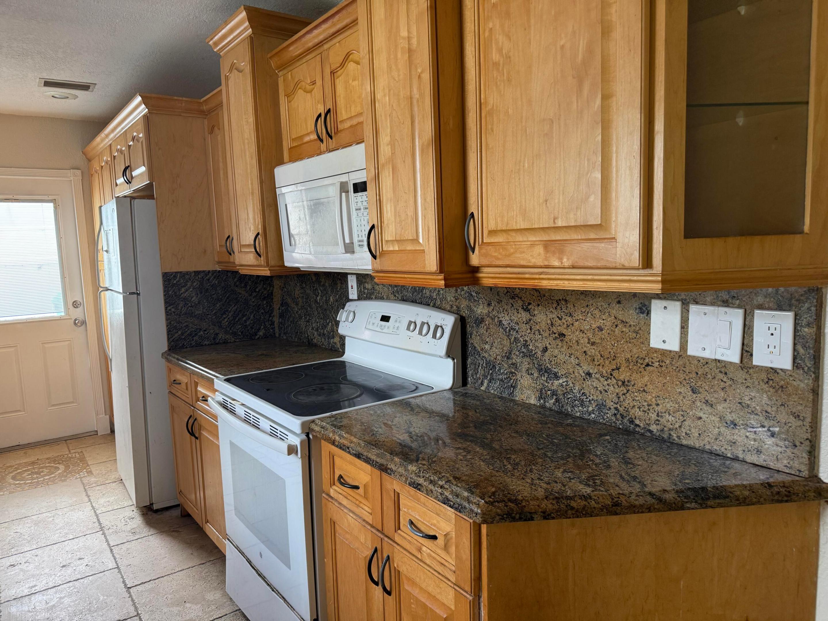 1751 NW 34TH, Lauderhill FL 33311