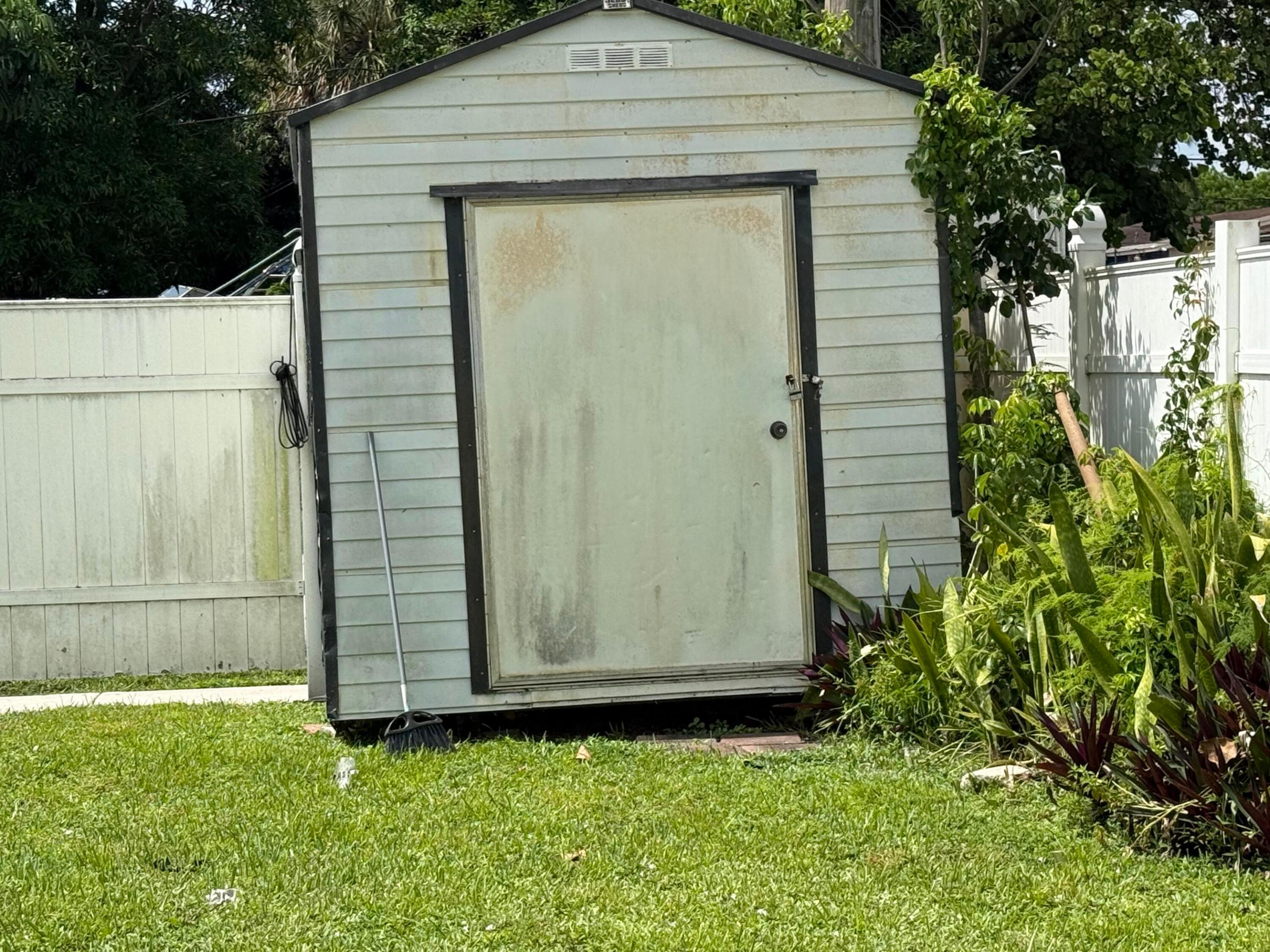 1751 NW 34TH, Lauderhill FL 33311