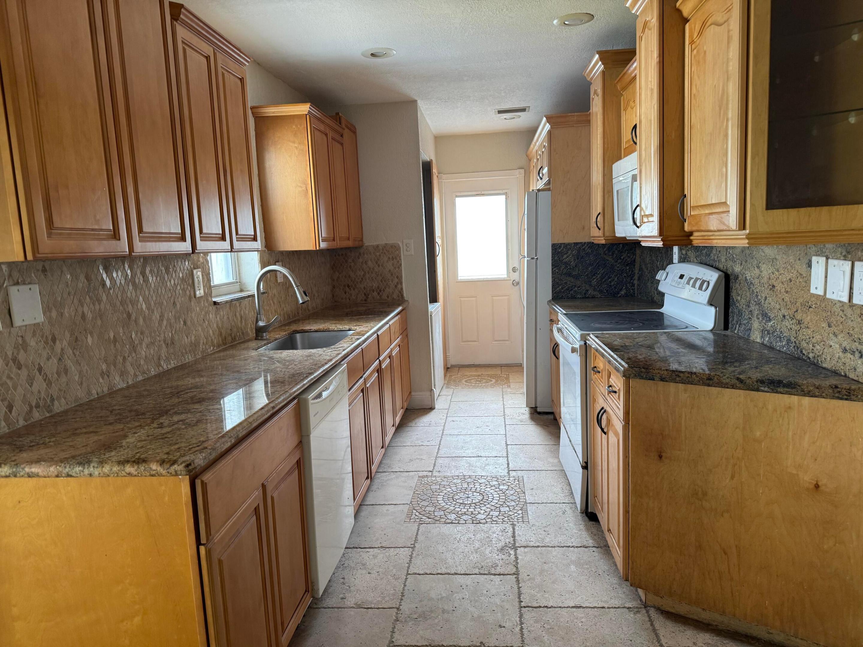 1751 NW 34TH, Lauderhill FL 33311
