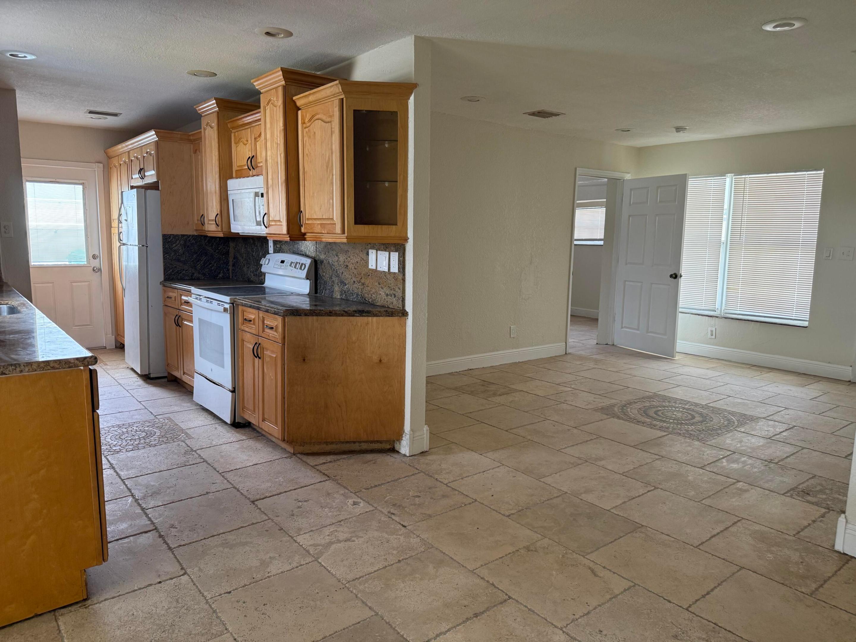 1751 NW 34TH, Lauderhill FL 33311