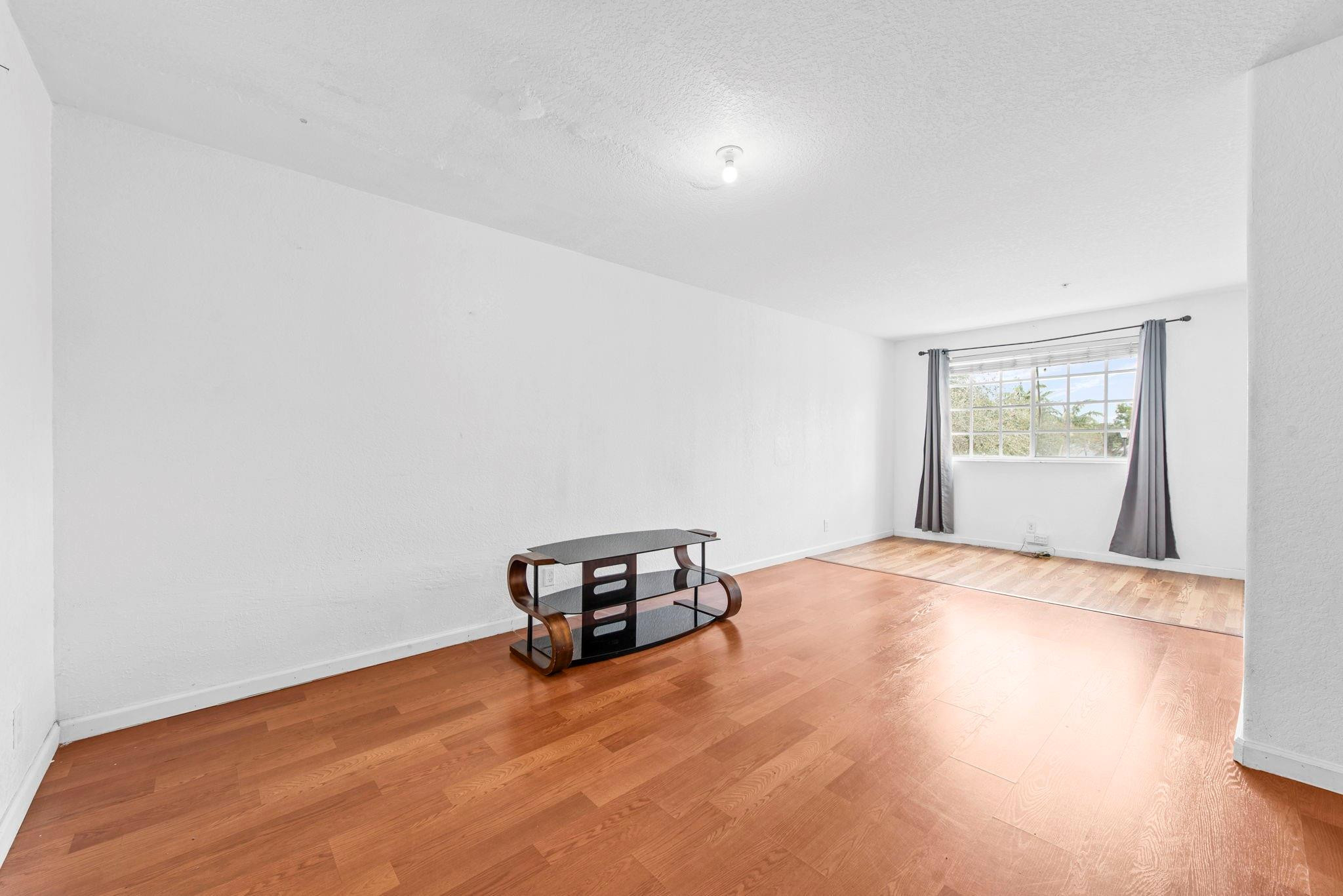 1425 NW 36TH, Lauderhill FL 33311