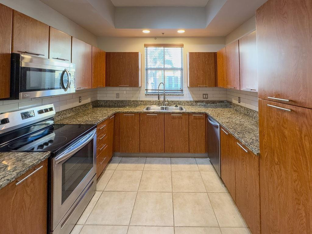 2322 Vintage, Lighthouse Point FL 33064