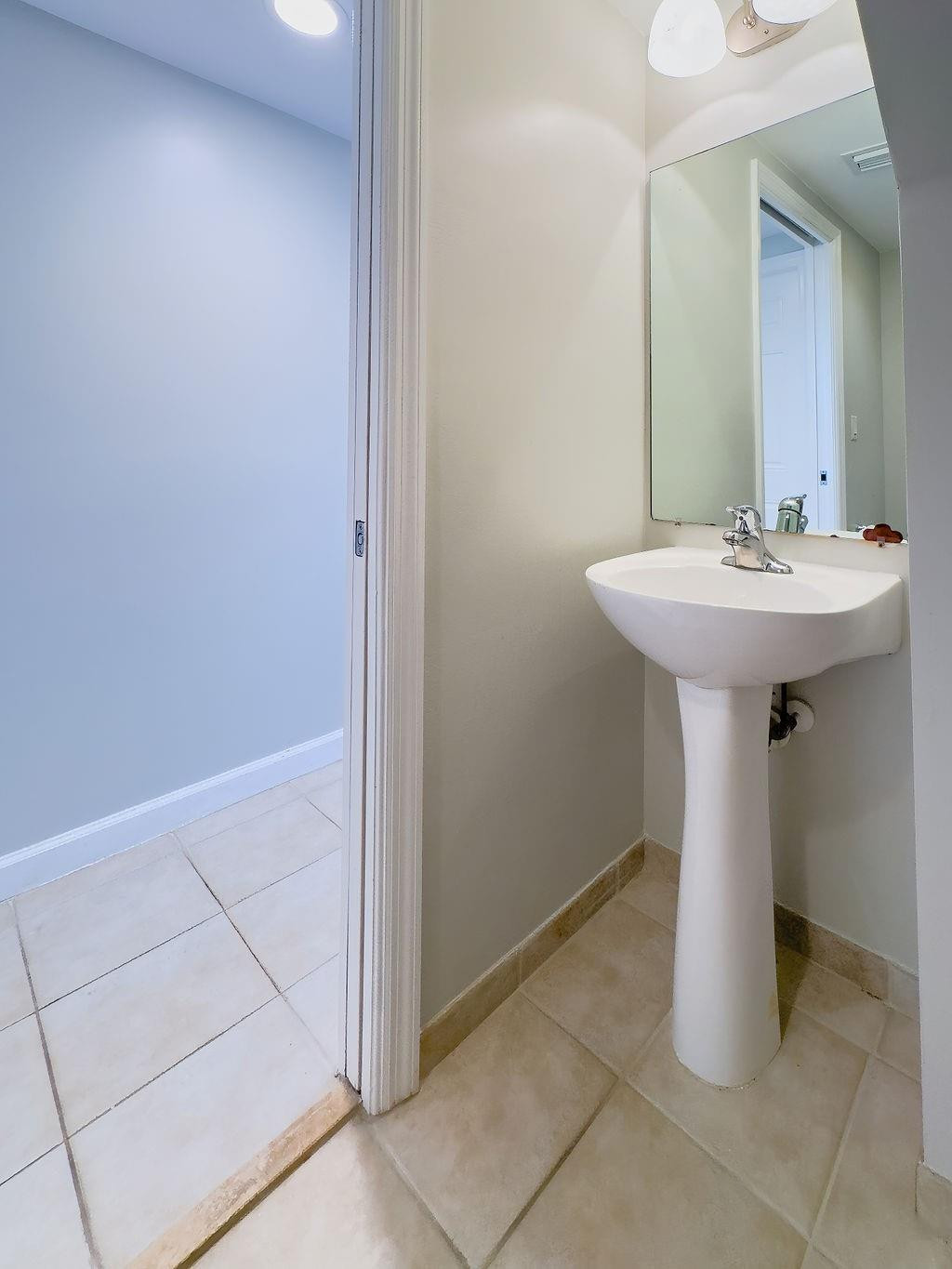2322 Vintage, Lighthouse Point FL 33064