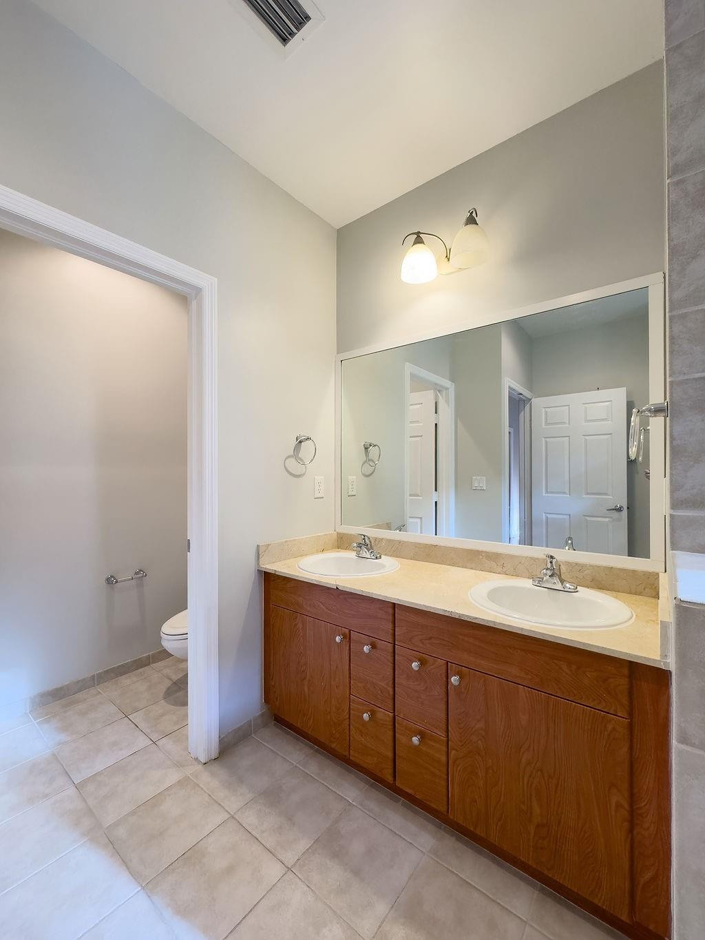 2322 Vintage, Lighthouse Point FL 33064
