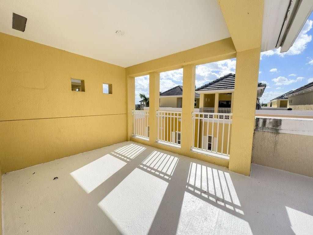 2322 Vintage, Lighthouse Point FL 33064