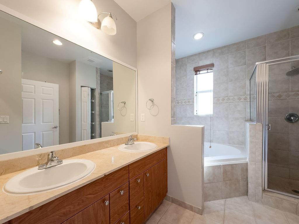 2322 Vintage, Lighthouse Point FL 33064