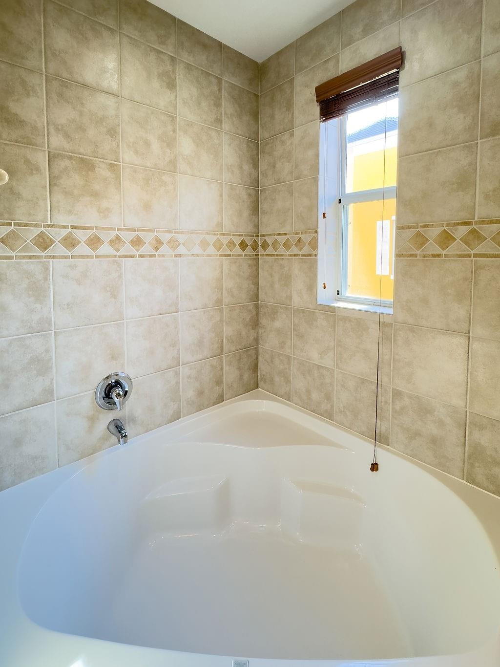 2322 Vintage, Lighthouse Point FL 33064