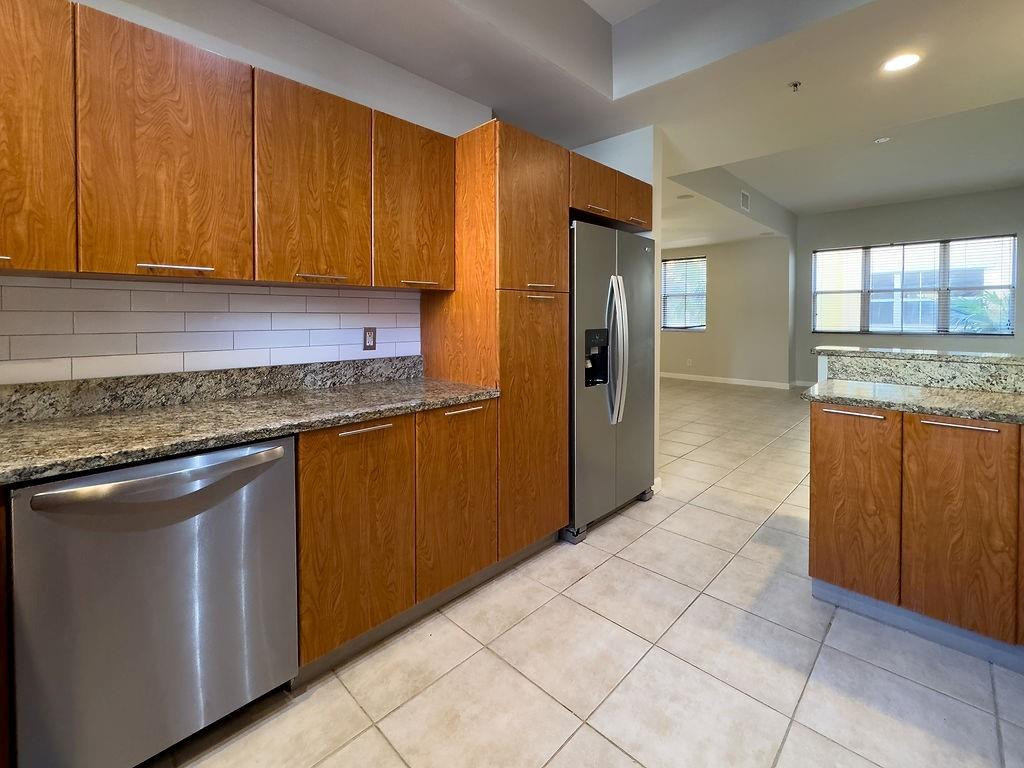 2322 Vintage, Lighthouse Point FL 33064