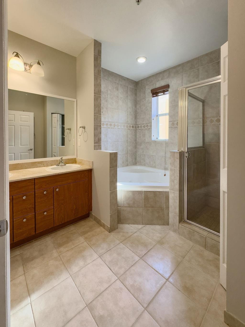 2322 Vintage, Lighthouse Point FL 33064