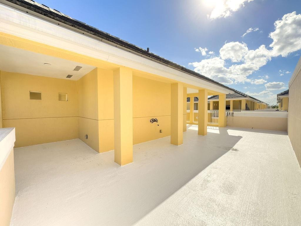2322 Vintage, Lighthouse Point FL 33064