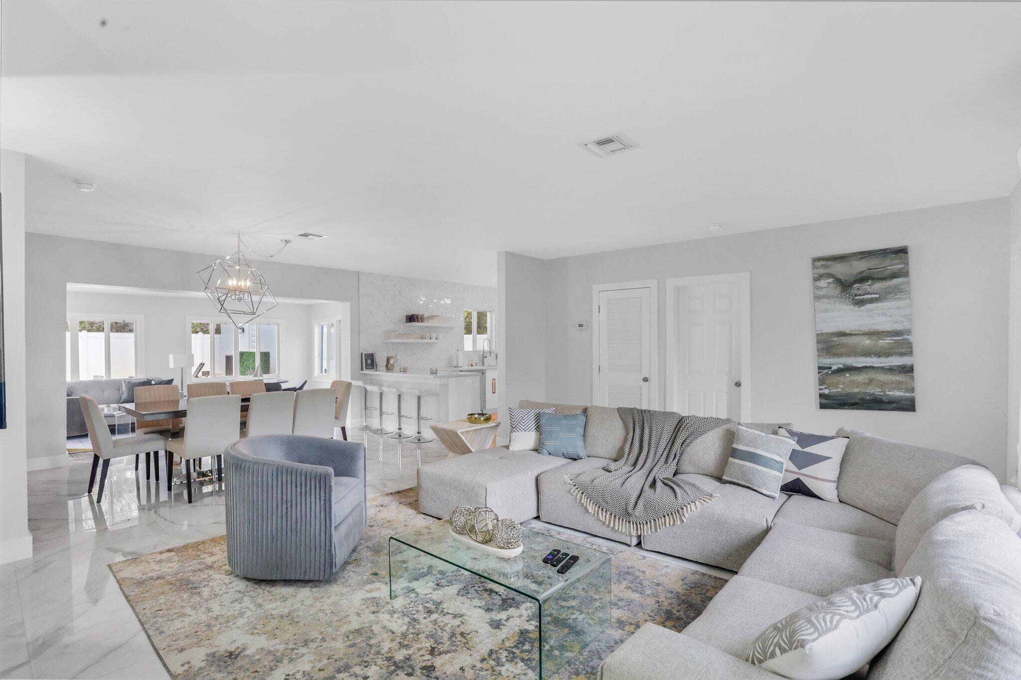 3025 CENTER, Fort Lauderdale FL 33308