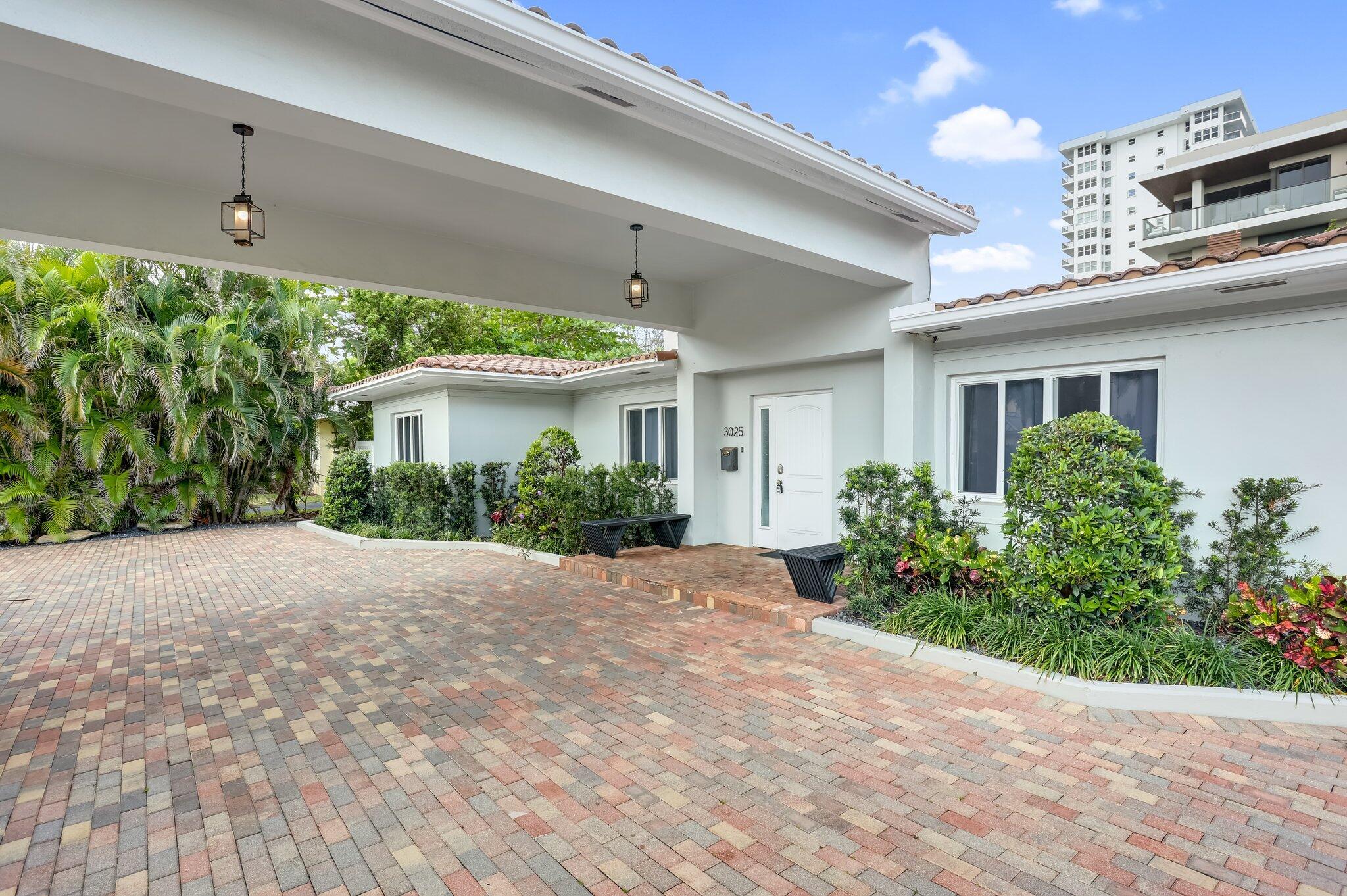 3025 CENTER, Fort Lauderdale FL 33308