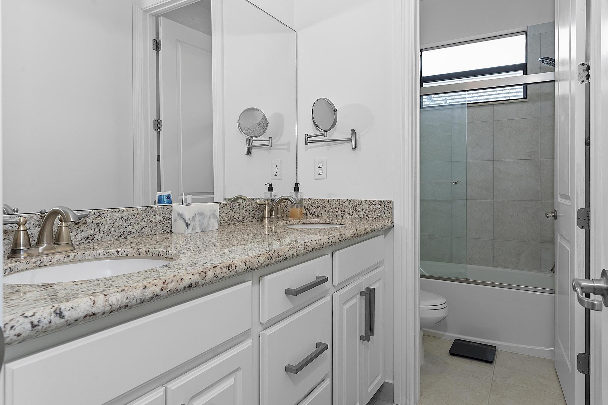 11824 SW 13th, Pembroke Pines FL 33025