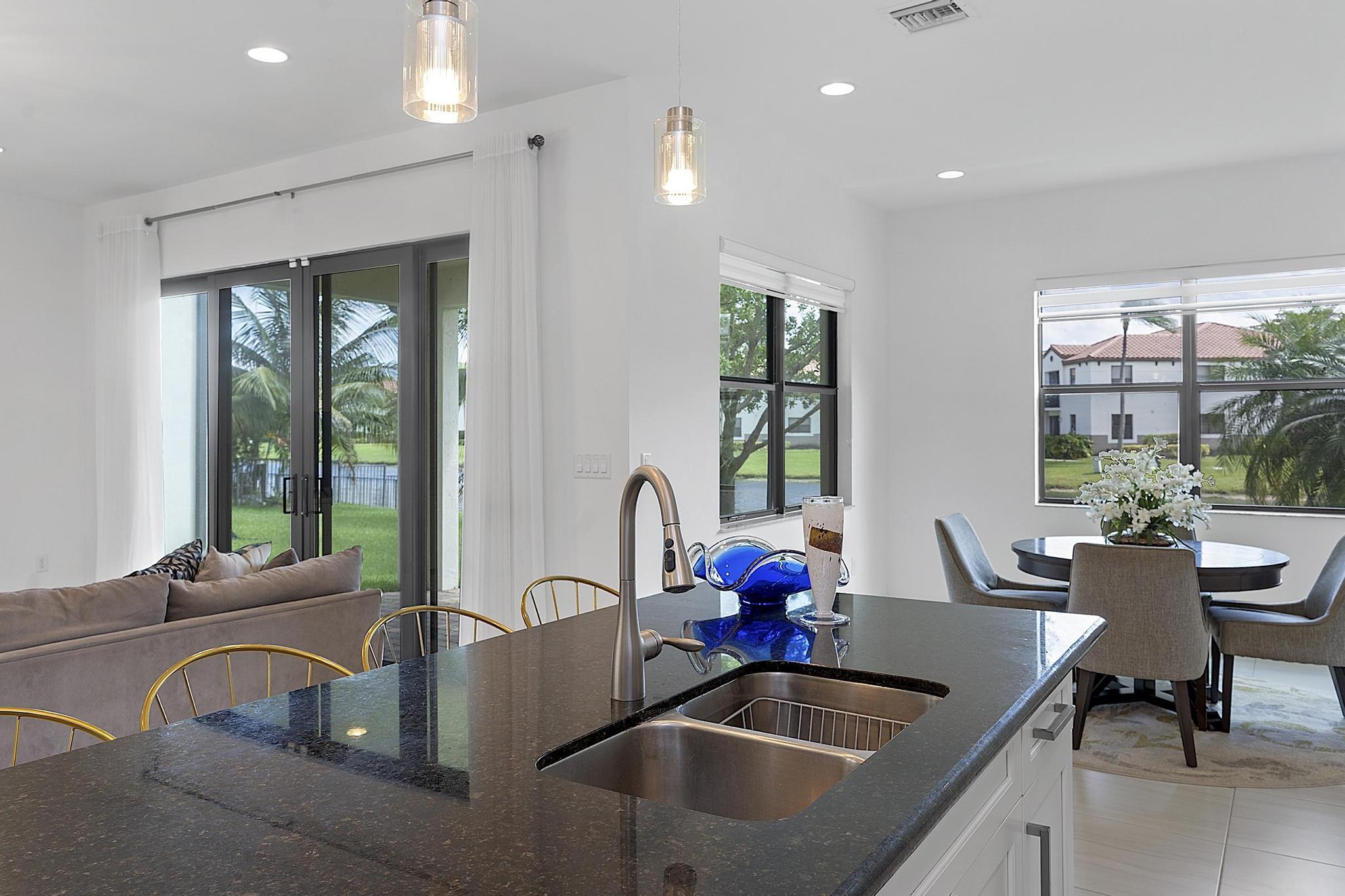 11824 SW 13th, Pembroke Pines FL 33025