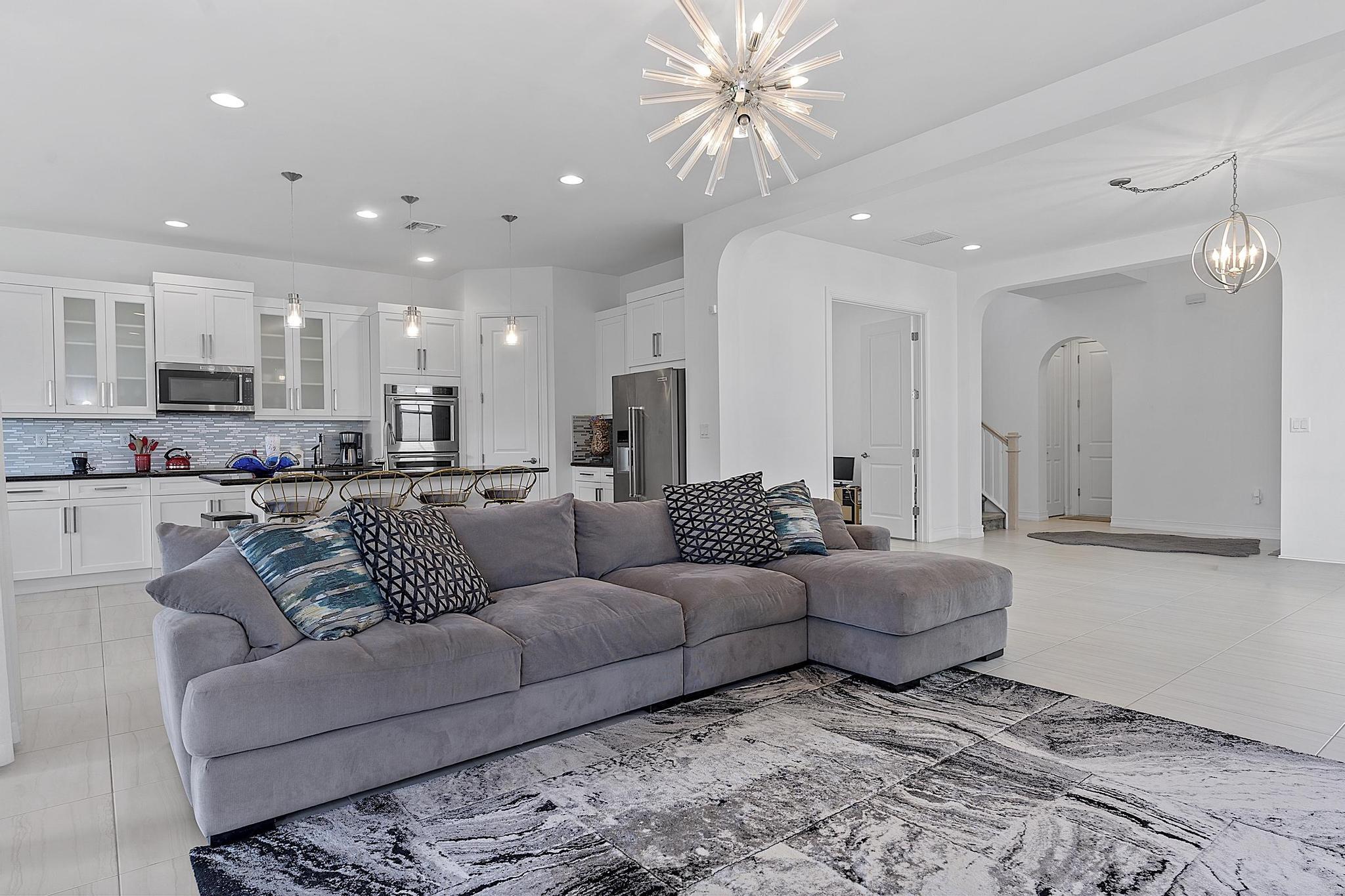 11824 SW 13th, Pembroke Pines FL 33025