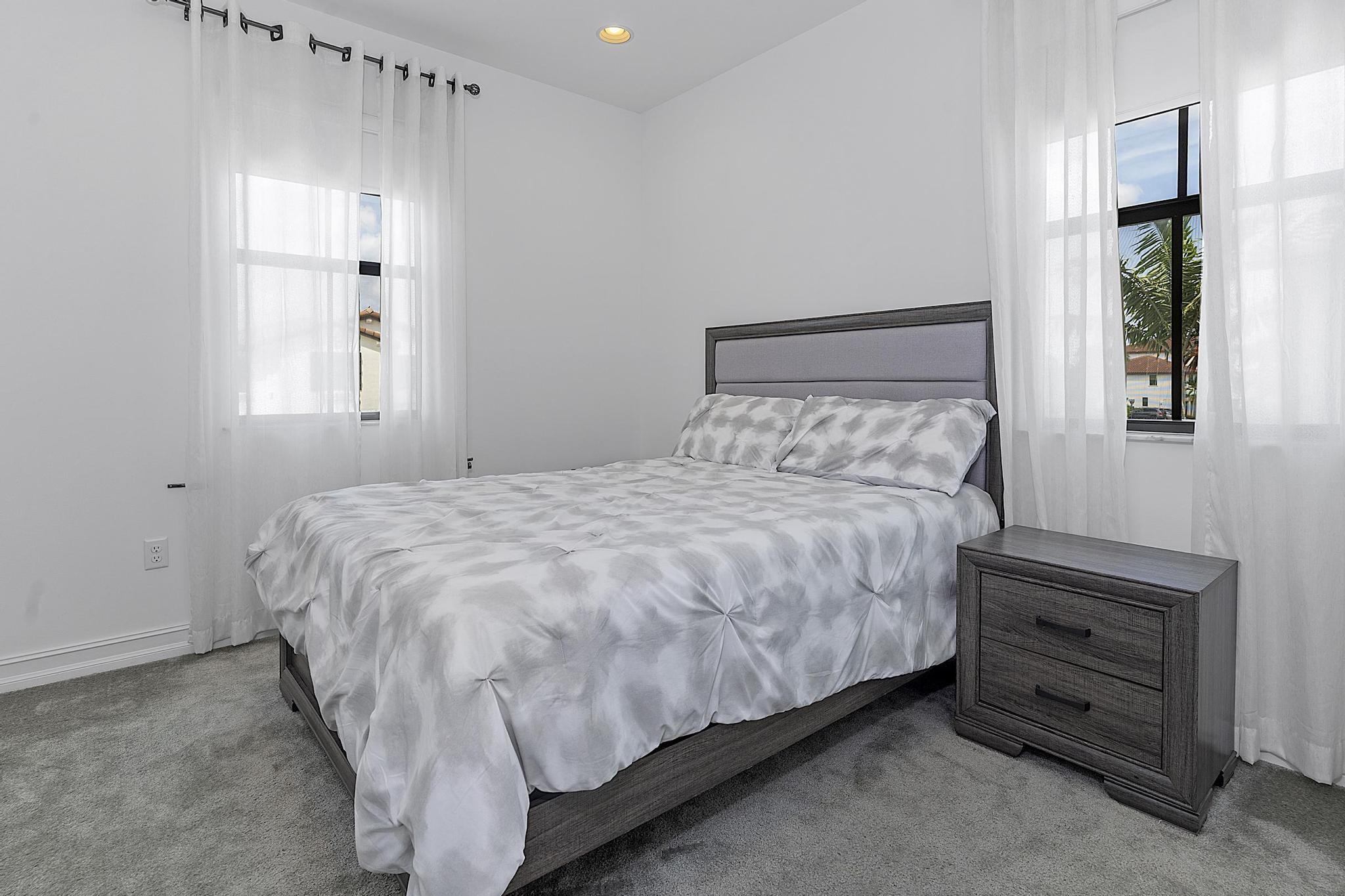 11824 SW 13th, Pembroke Pines FL 33025