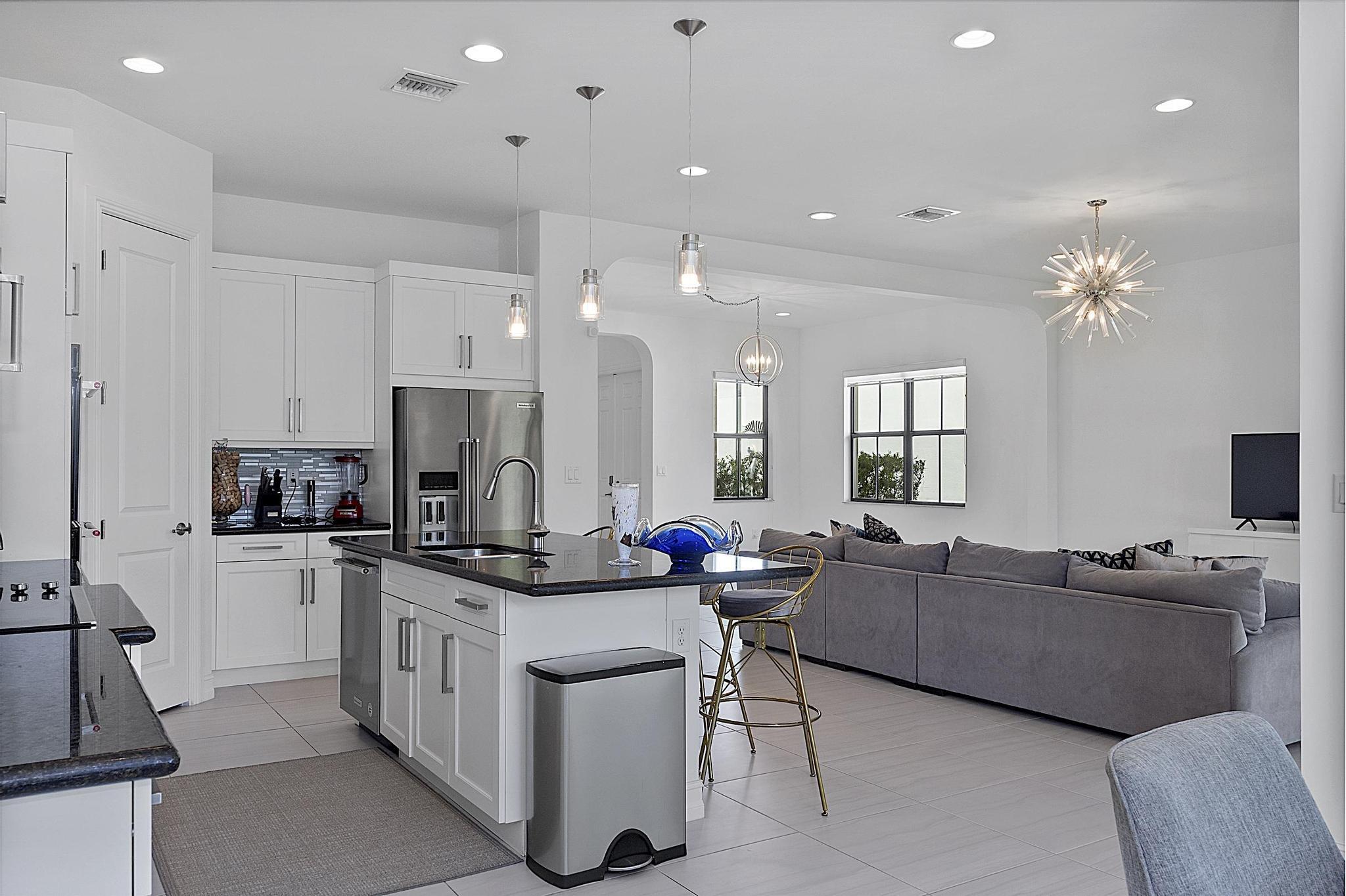 11824 SW 13th, Pembroke Pines FL 33025