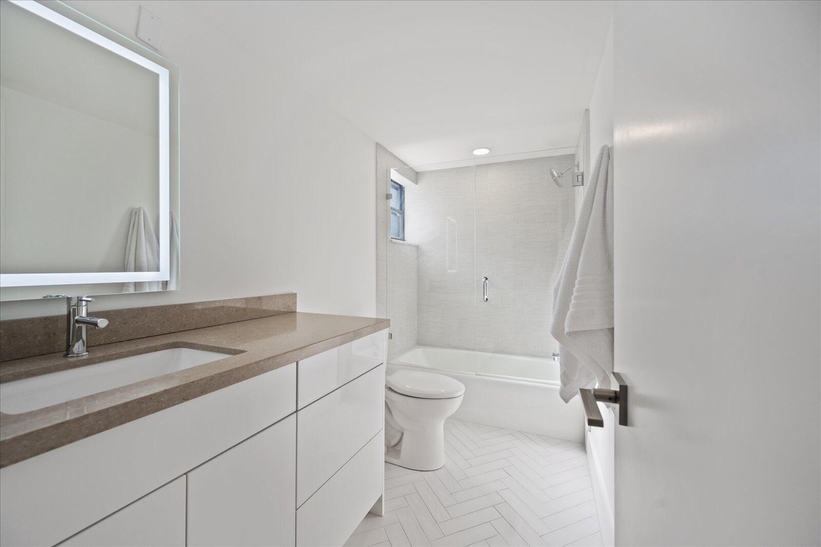 11311 Pond View #C201, Wellington FL 33414