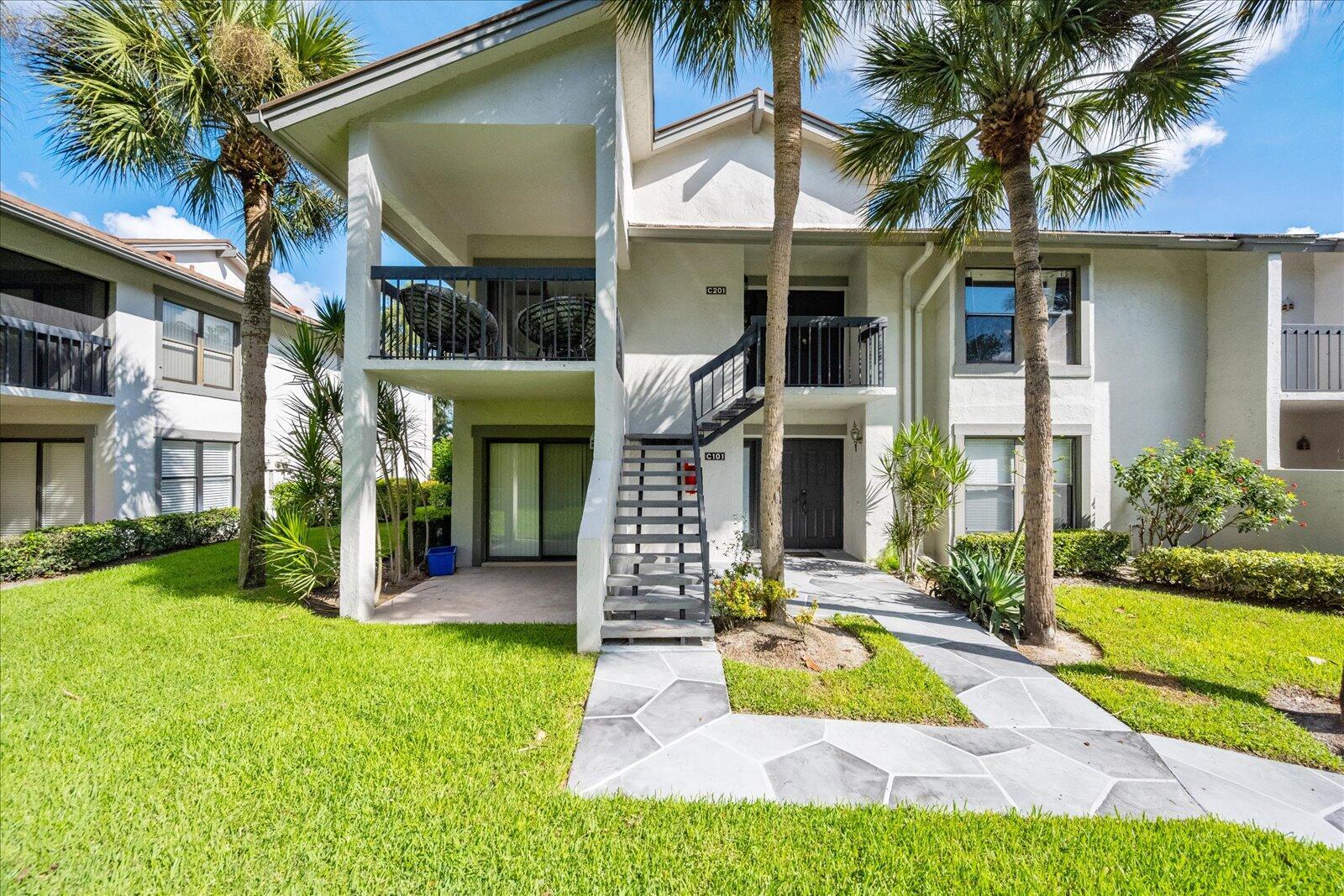 11311 Pond View #C201, Wellington FL 33414