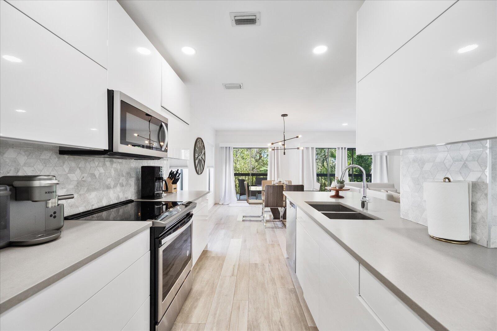 11311 Pond View #C201, Wellington FL 33414