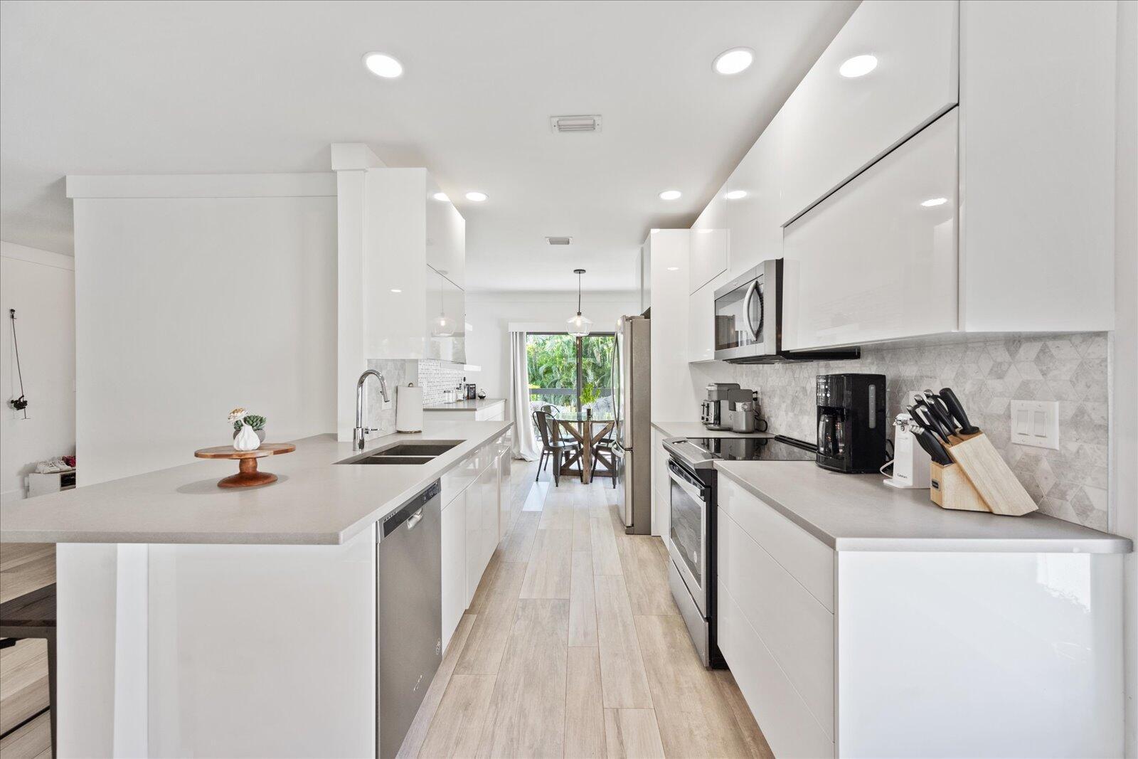 11311 Pond View #C201, Wellington FL 33414